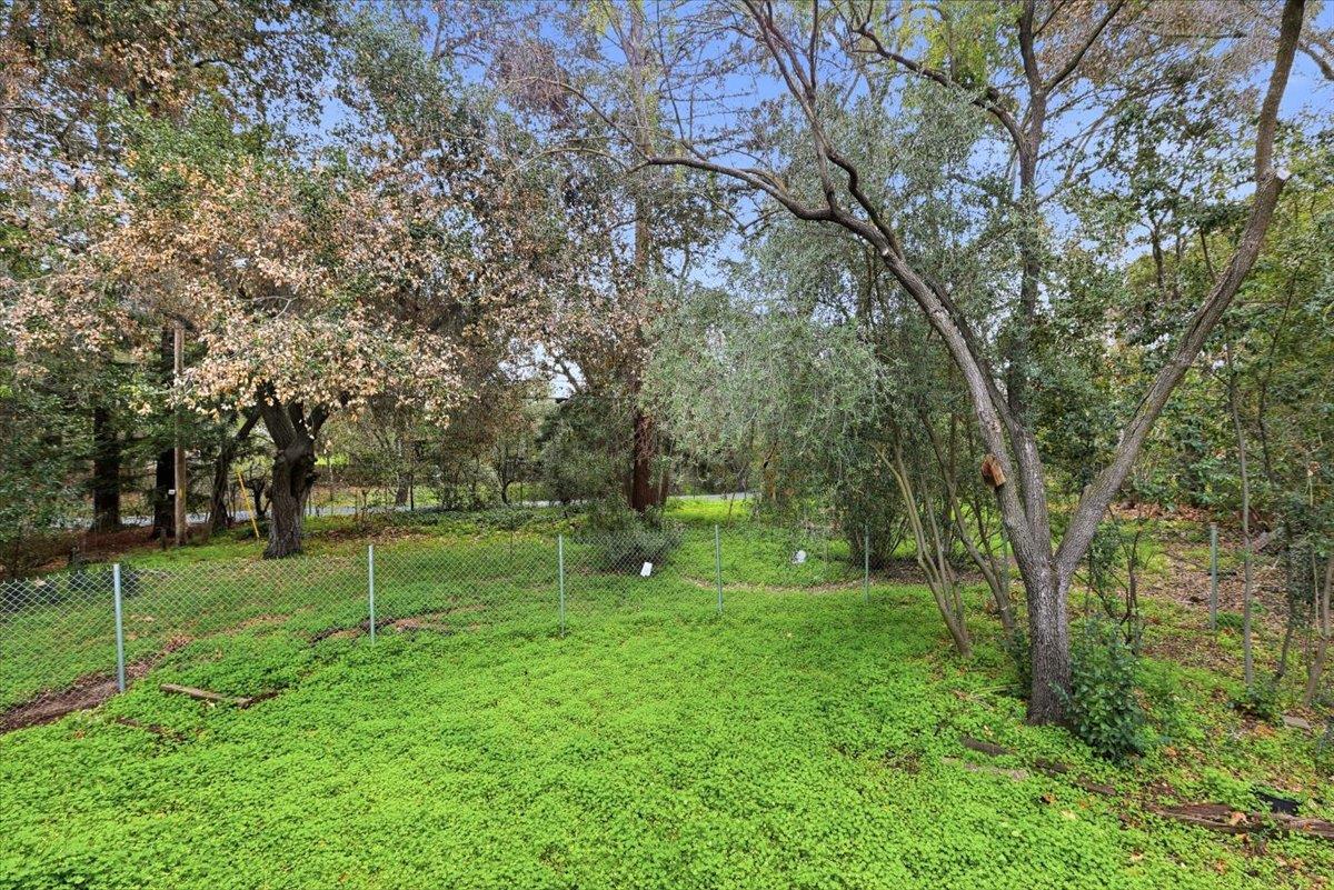 Detail Gallery Image 38 of 56 For 13910 Ravenwood Dr, Saratoga,  CA 95070 - 3 Beds | 2 Baths