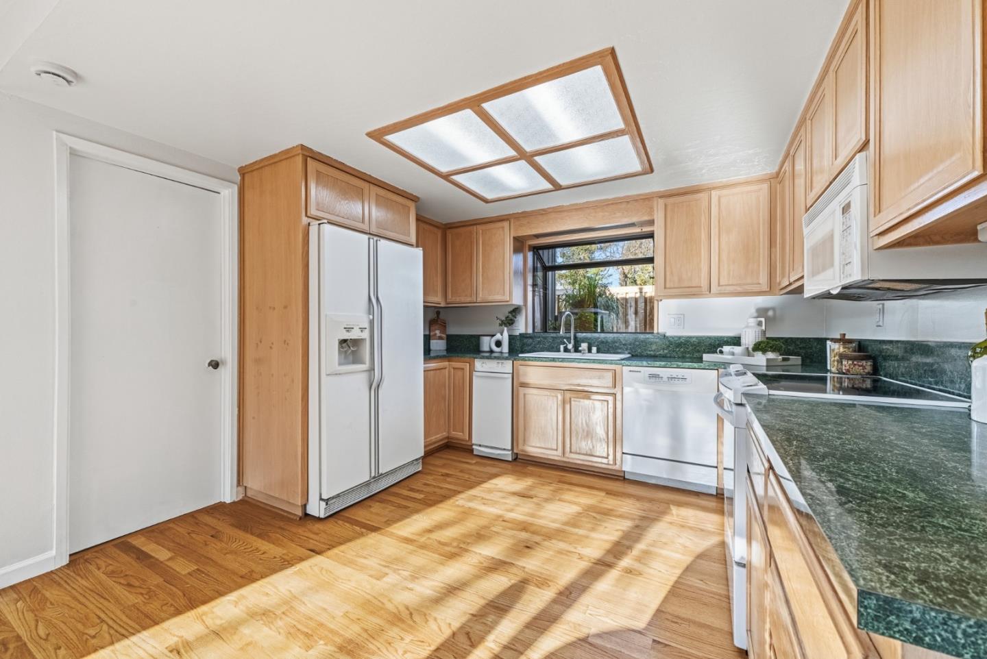 Detail Gallery Image 11 of 39 For 438 Sycamore Hill Dr, Danville,  CA 94526 - 3 Beds | 2/1 Baths