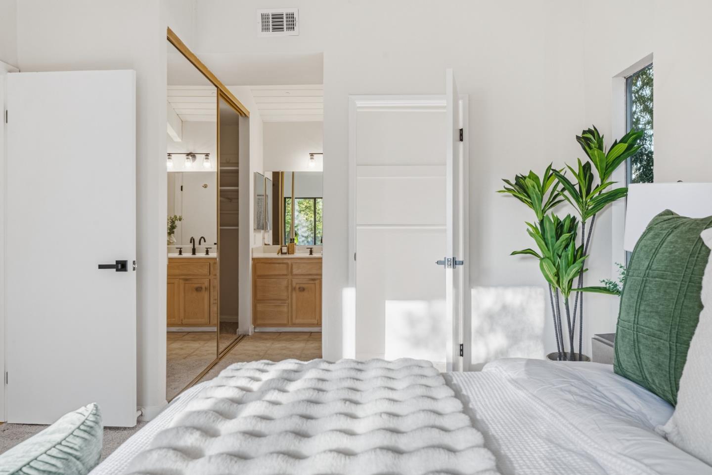 Detail Gallery Image 28 of 39 For 438 Sycamore Hill Dr, Danville,  CA 94526 - 3 Beds | 2/1 Baths