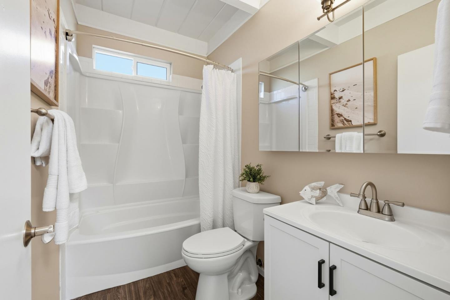 Detail Gallery Image 25 of 39 For 117 Marina Ave, Aptos,  CA 95003 - 2 Beds | 1 Baths