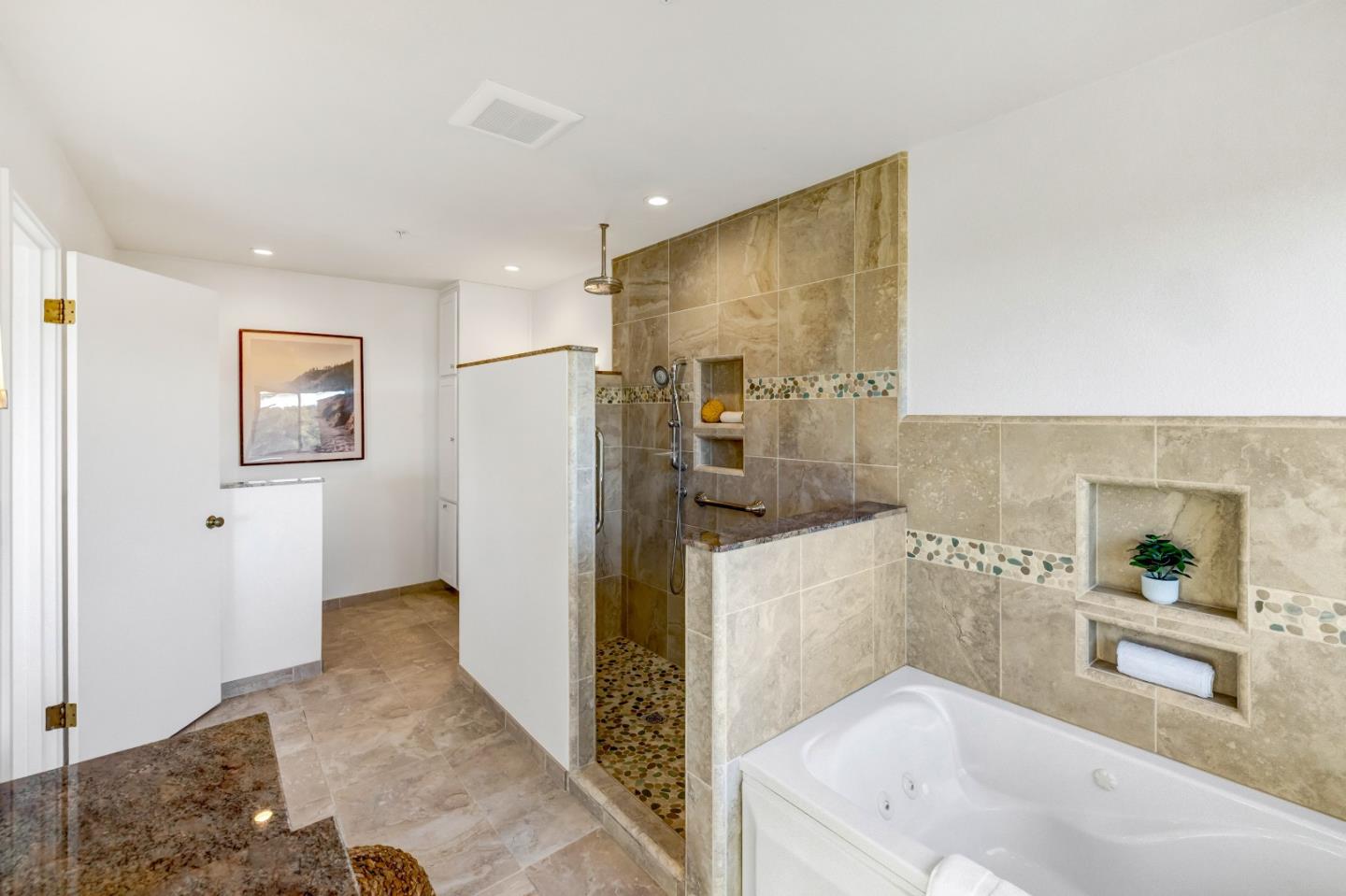 Detail Gallery Image 15 of 25 For 25460 Boots Rd, Monterey,  CA 93940 - 3 Beds | 2/1 Baths