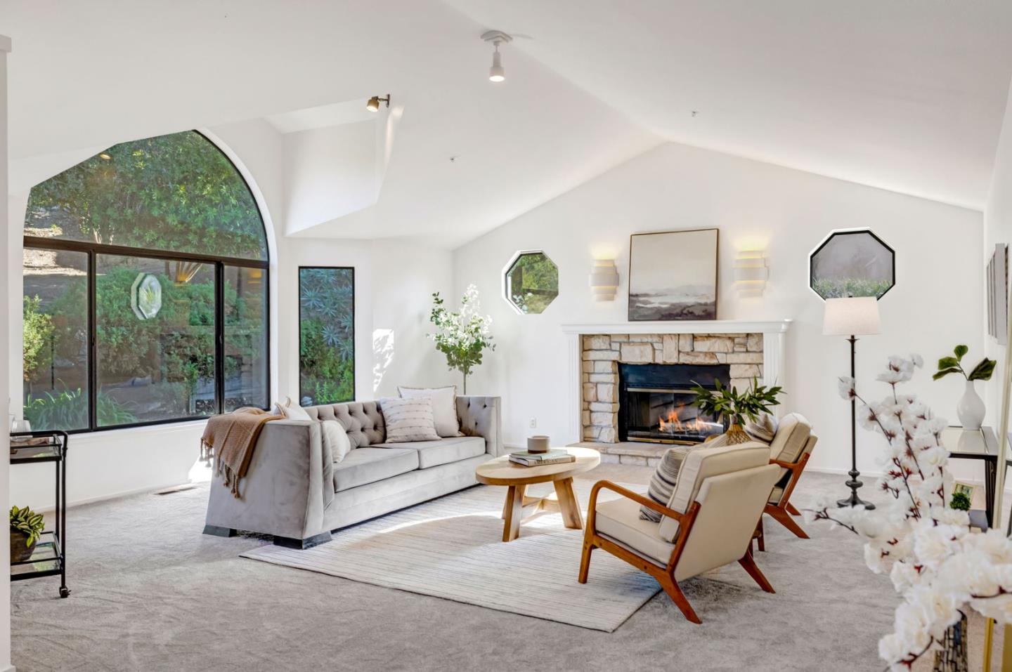 Detail Gallery Image 4 of 25 For 25460 Boots Rd, Monterey,  CA 93940 - 3 Beds | 2/1 Baths