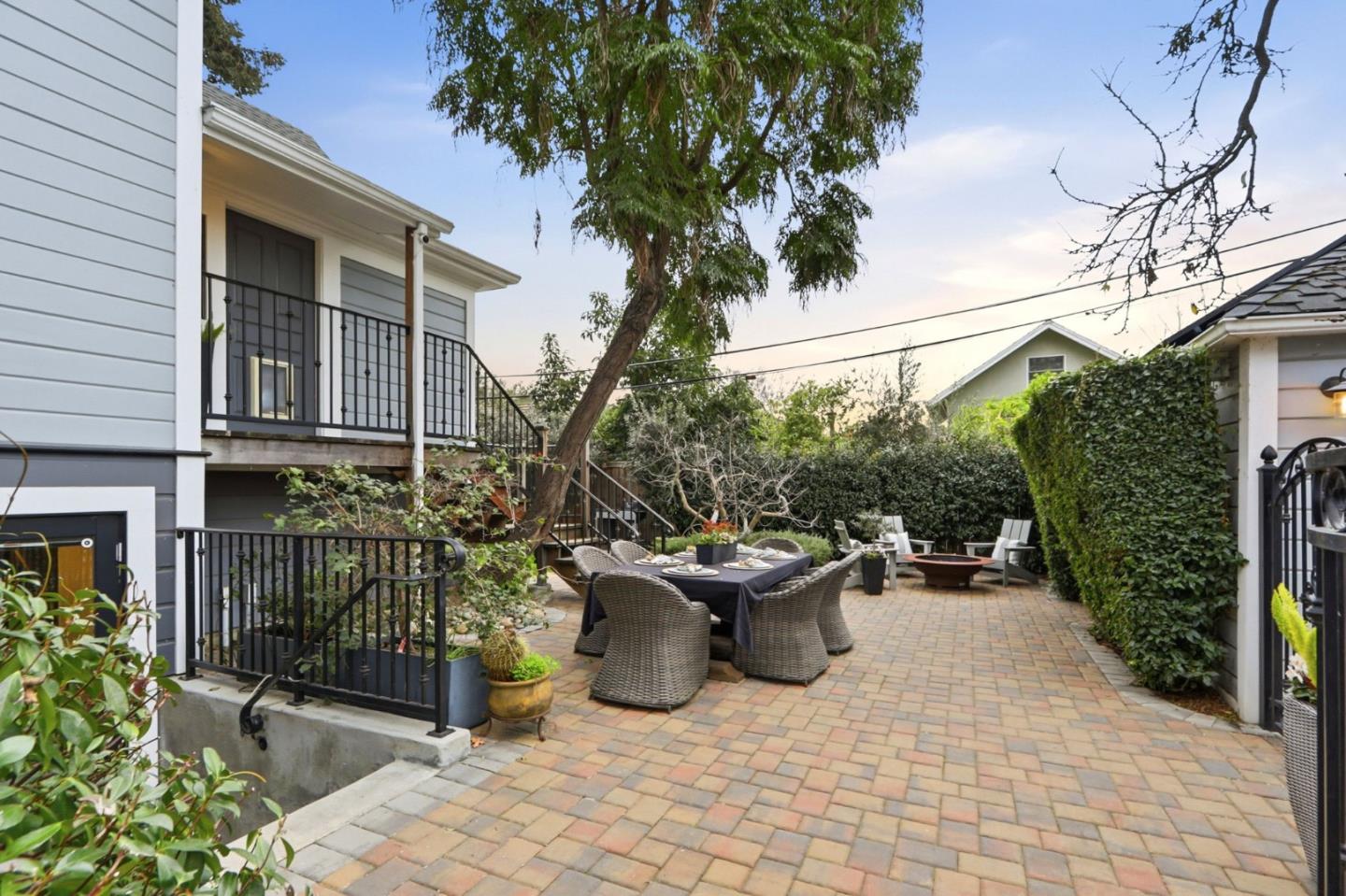 Detail Gallery Image 120 of 170 For 1085 Camino Ramon, San Jose,  CA 95125 - 6 Beds | 4/1 Baths