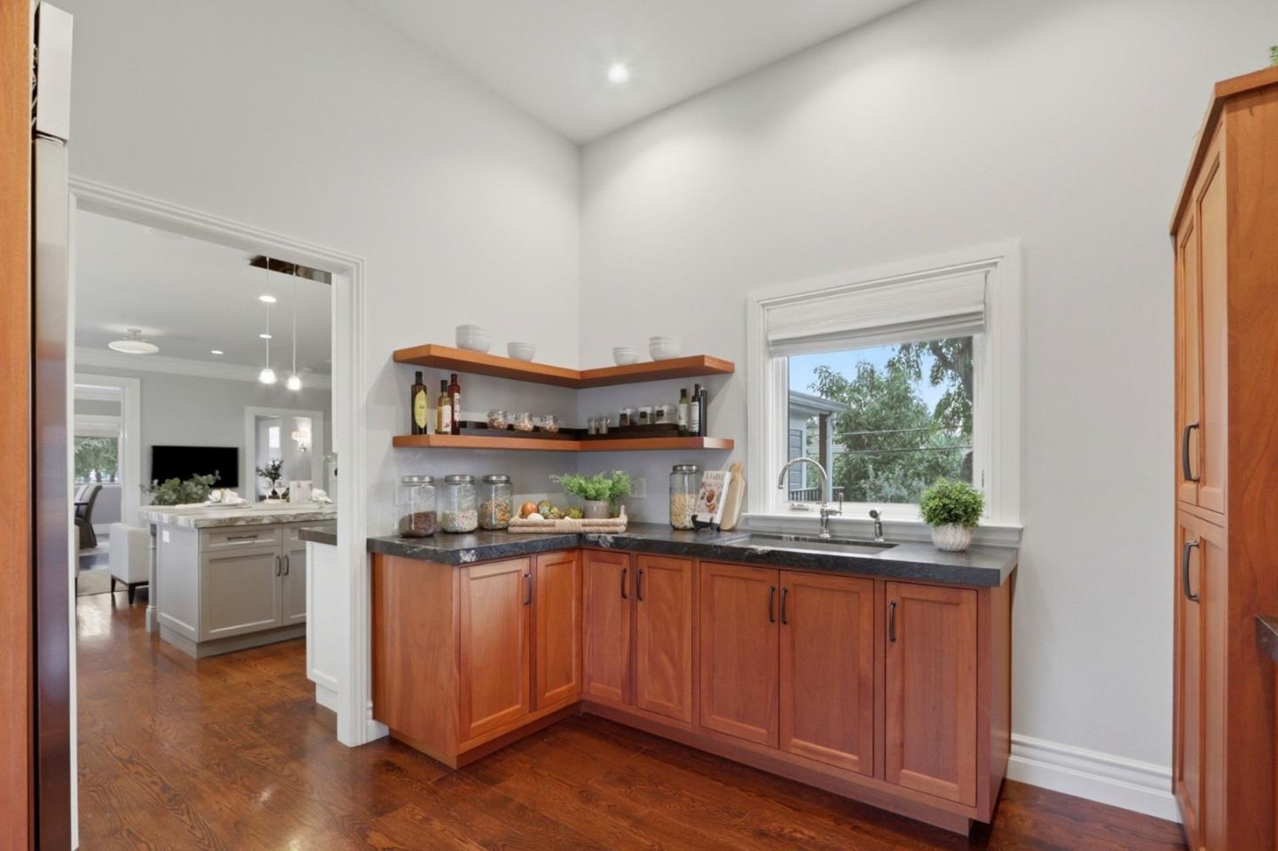 Detail Gallery Image 18 of 170 For 1085 Camino Ramon, San Jose,  CA 95125 - 6 Beds | 4/1 Baths