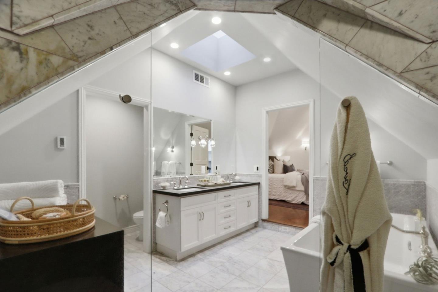 Detail Gallery Image 66 of 170 For 1085 Camino Ramon, San Jose,  CA 95125 - 6 Beds | 4/1 Baths