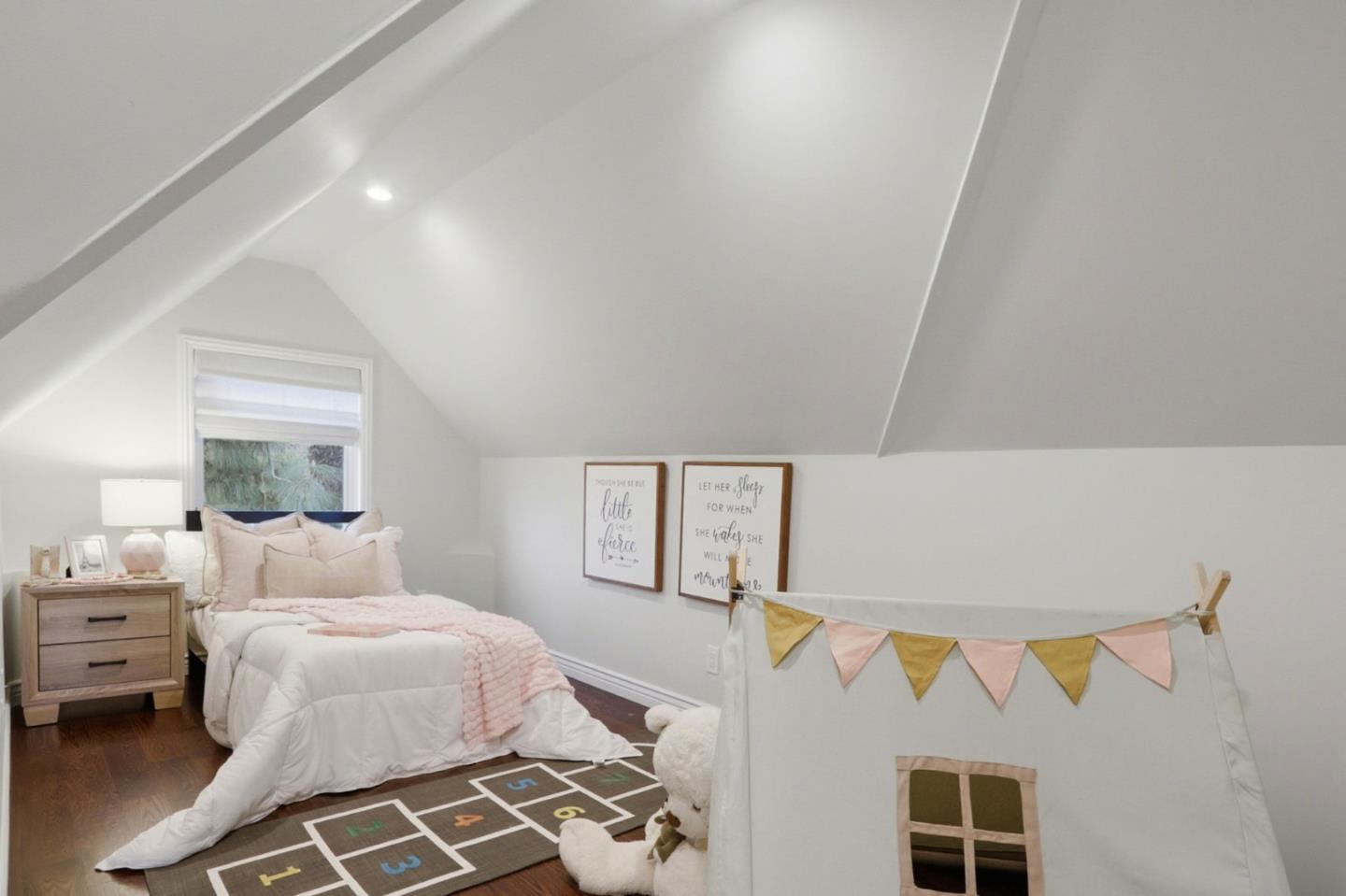 Detail Gallery Image 74 of 170 For 1085 Camino Ramon, San Jose,  CA 95125 - 6 Beds | 4/1 Baths