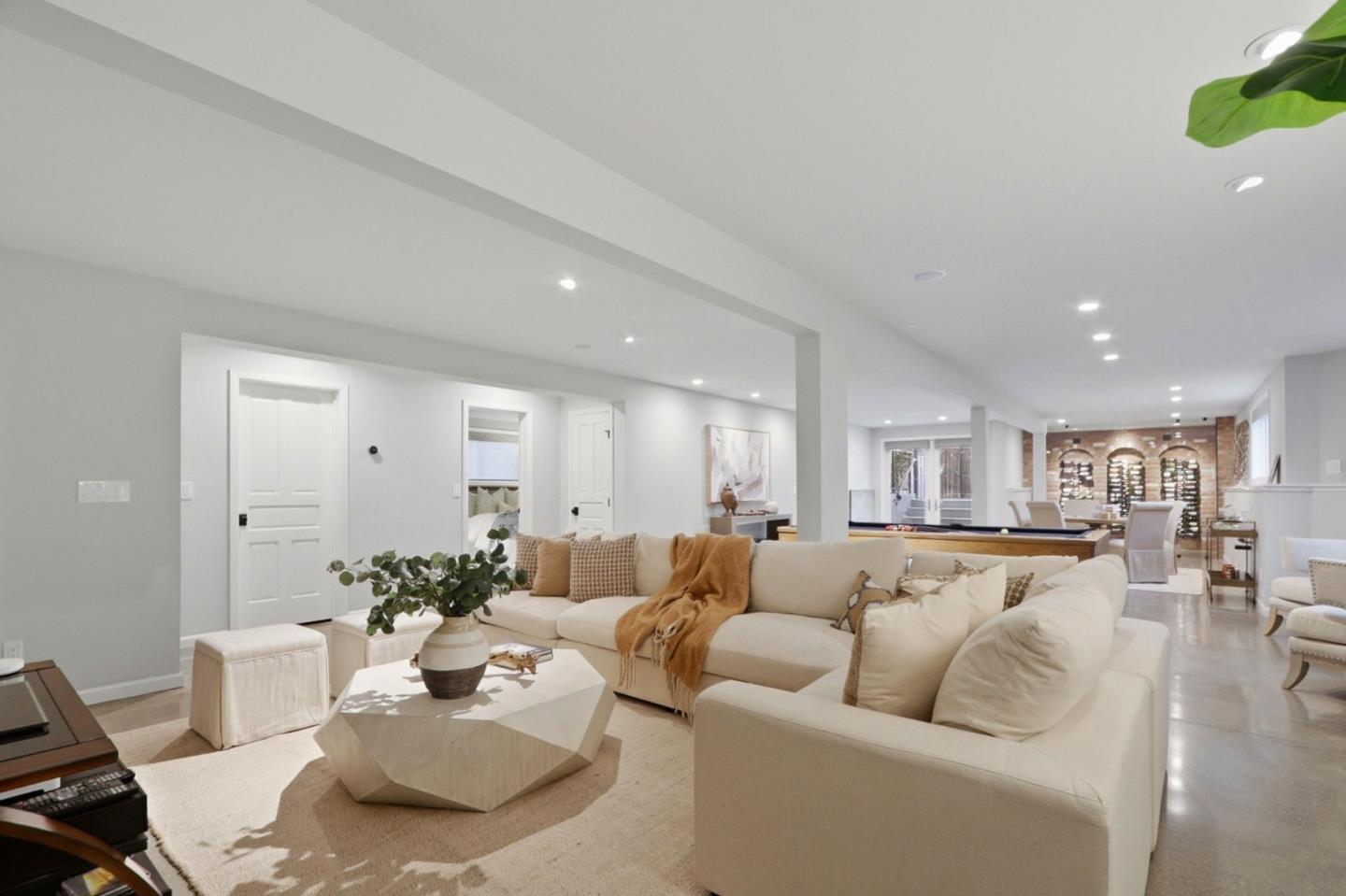 Detail Gallery Image 82 of 170 For 1085 Camino Ramon, San Jose,  CA 95125 - 6 Beds | 4/1 Baths