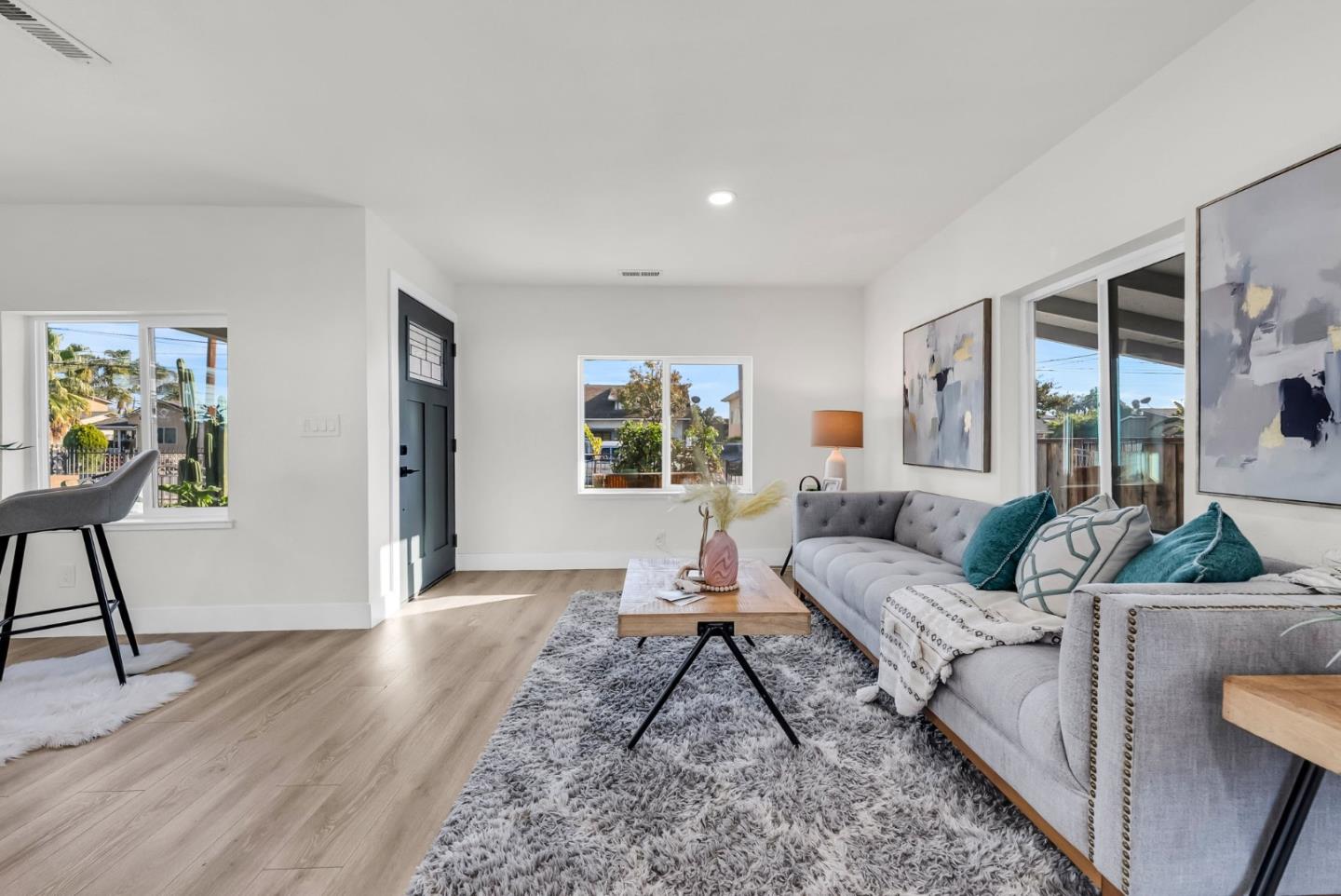 Detail Gallery Image 14 of 62 For 1539 E San Fernando St, San Jose,  CA 95116 - 3 Beds | 3 Baths