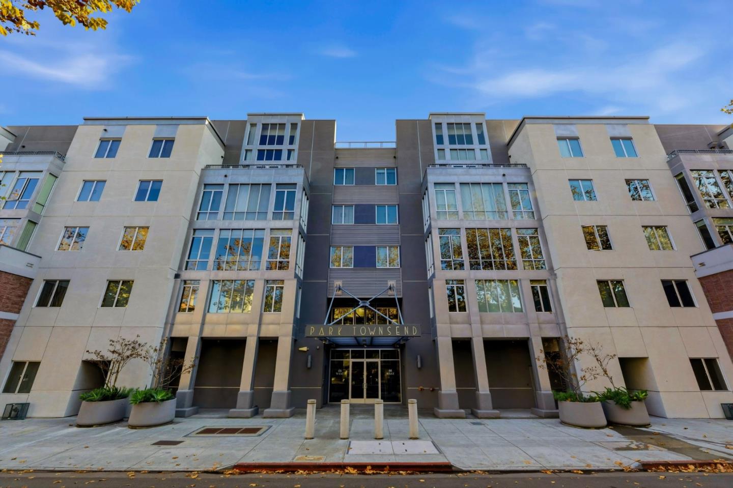 Detail Gallery Image 2 of 52 For 46 W Julian St #308,  San Jose,  CA 95110 - 2 Beds | 2 Baths