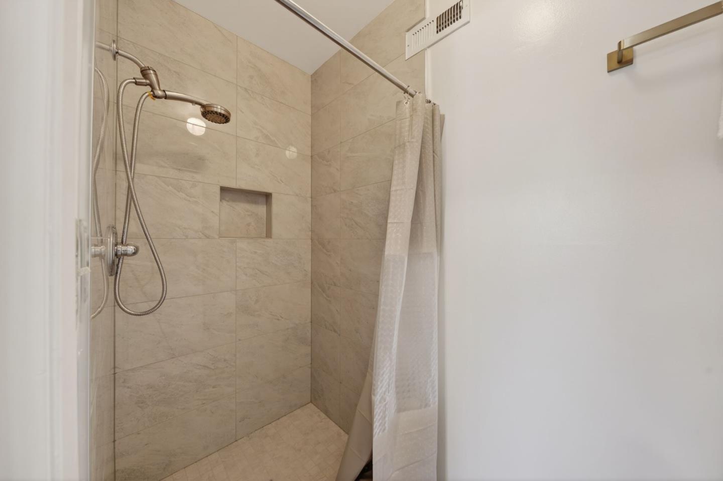 Detail Gallery Image 18 of 30 For 4464 Bald Eagle Way, San Jose,  CA 95118 - 4 Beds | 2 Baths