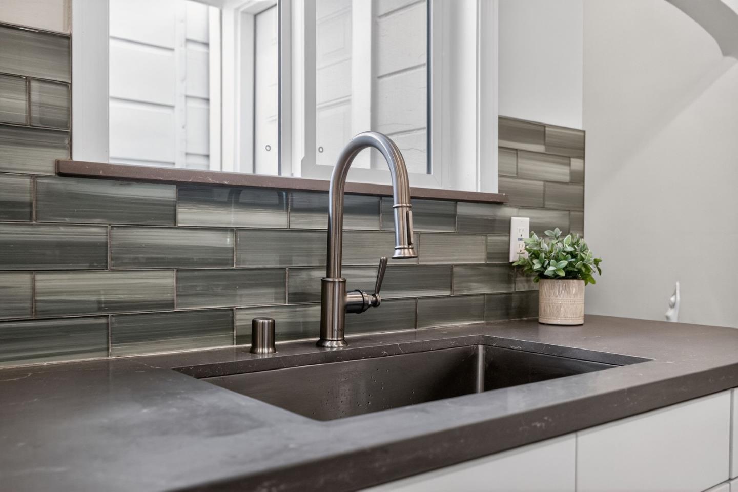 Detail Gallery Image 27 of 57 For 1758 27th Ave, San Francisco,  CA 94122 - 4 Beds | 2/1 Baths