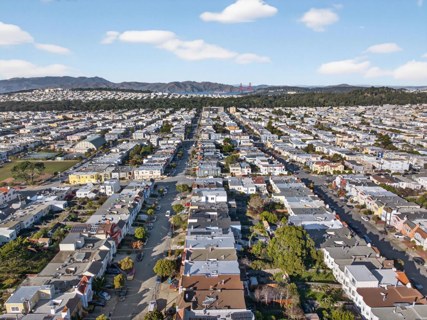 Detail Gallery Image 6 of 57 For 1758 27th Ave, San Francisco,  CA 94122 - 4 Beds | 2/1 Baths