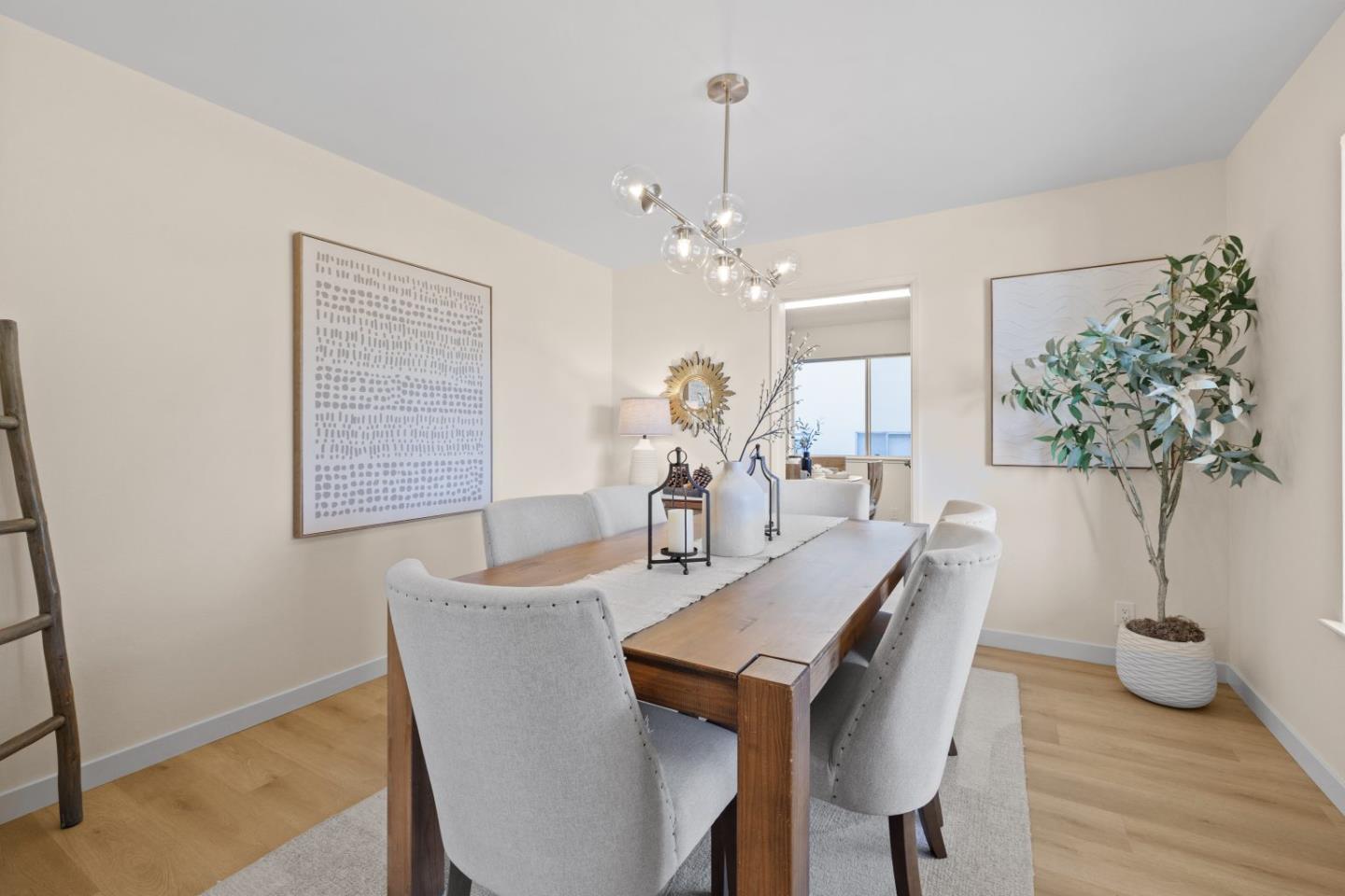 Detail Gallery Image 10 of 56 For 1250 Tuolumne Rd, Millbrae,  CA 94030 - 4 Beds | 3 Baths