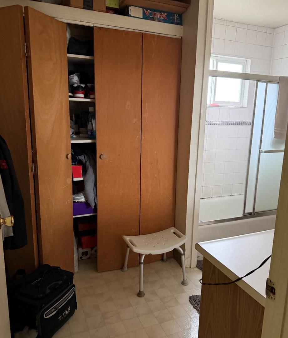 Detail Gallery Image 6 of 9 For 5957 Mack Rd, Sacramento,  CA 95823 - 3 Beds | 1/1 Baths