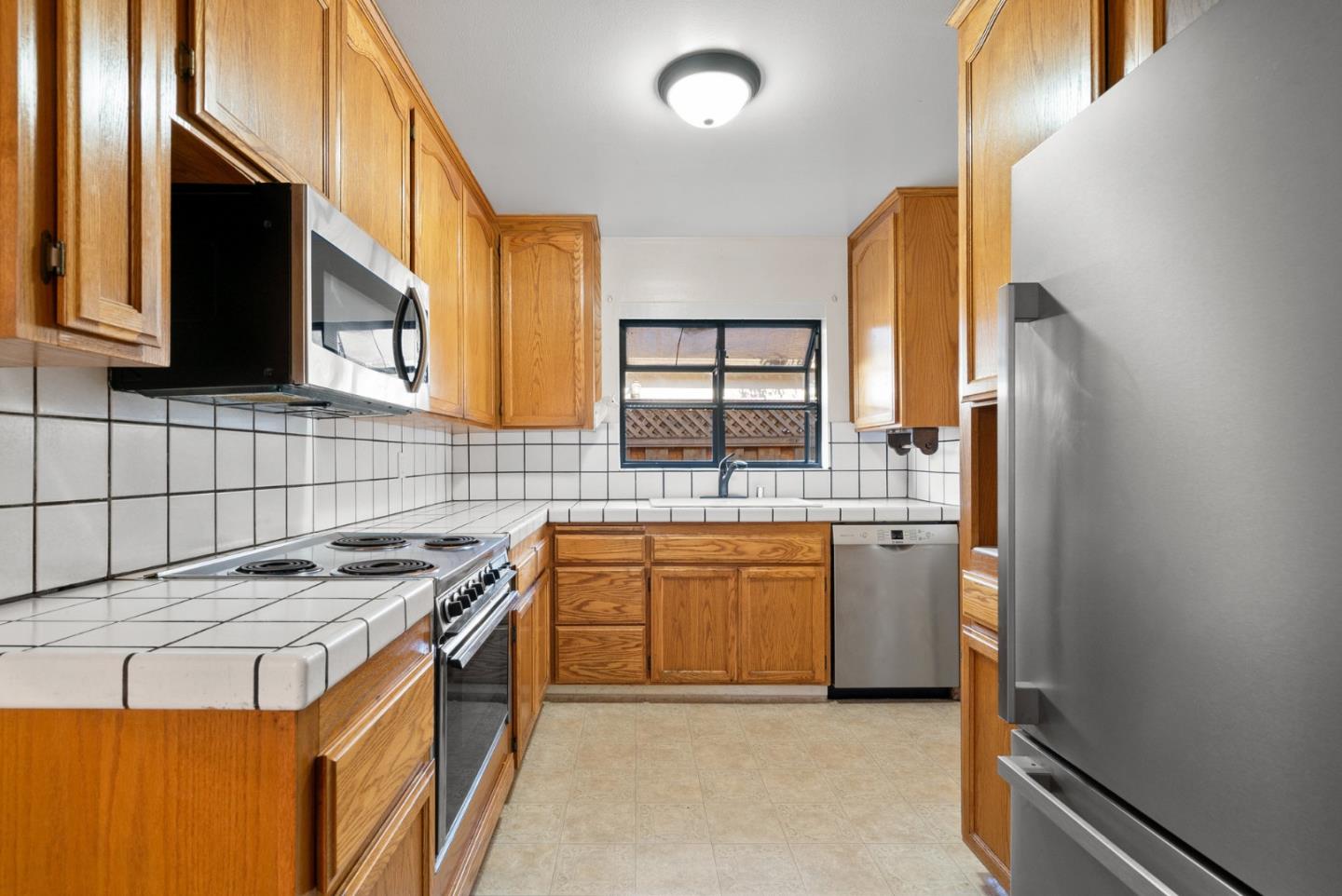 Detail Gallery Image 12 of 23 For 1725 Townsend Ave, Santa Clara,  CA 95051 - 3 Beds | 1 Baths