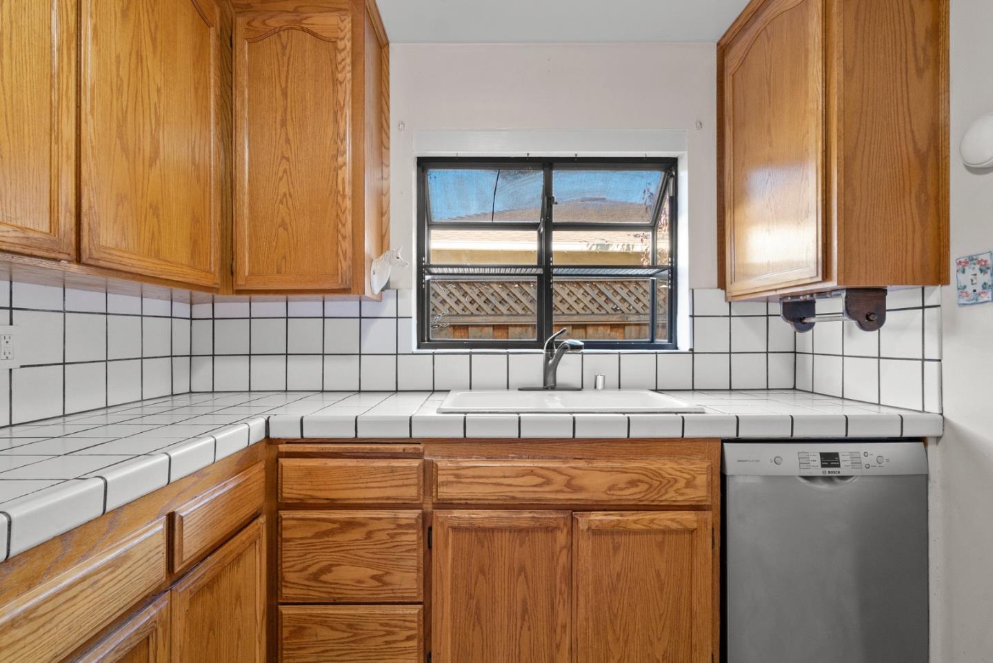 Detail Gallery Image 14 of 23 For 1725 Townsend Ave, Santa Clara,  CA 95051 - 3 Beds | 1 Baths