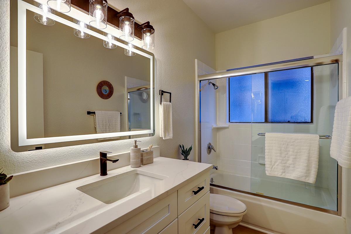 Detail Gallery Image 19 of 26 For 1912 Magdalena Cir #102,  Santa Clara,  CA 95051 - 2 Beds | 2 Baths