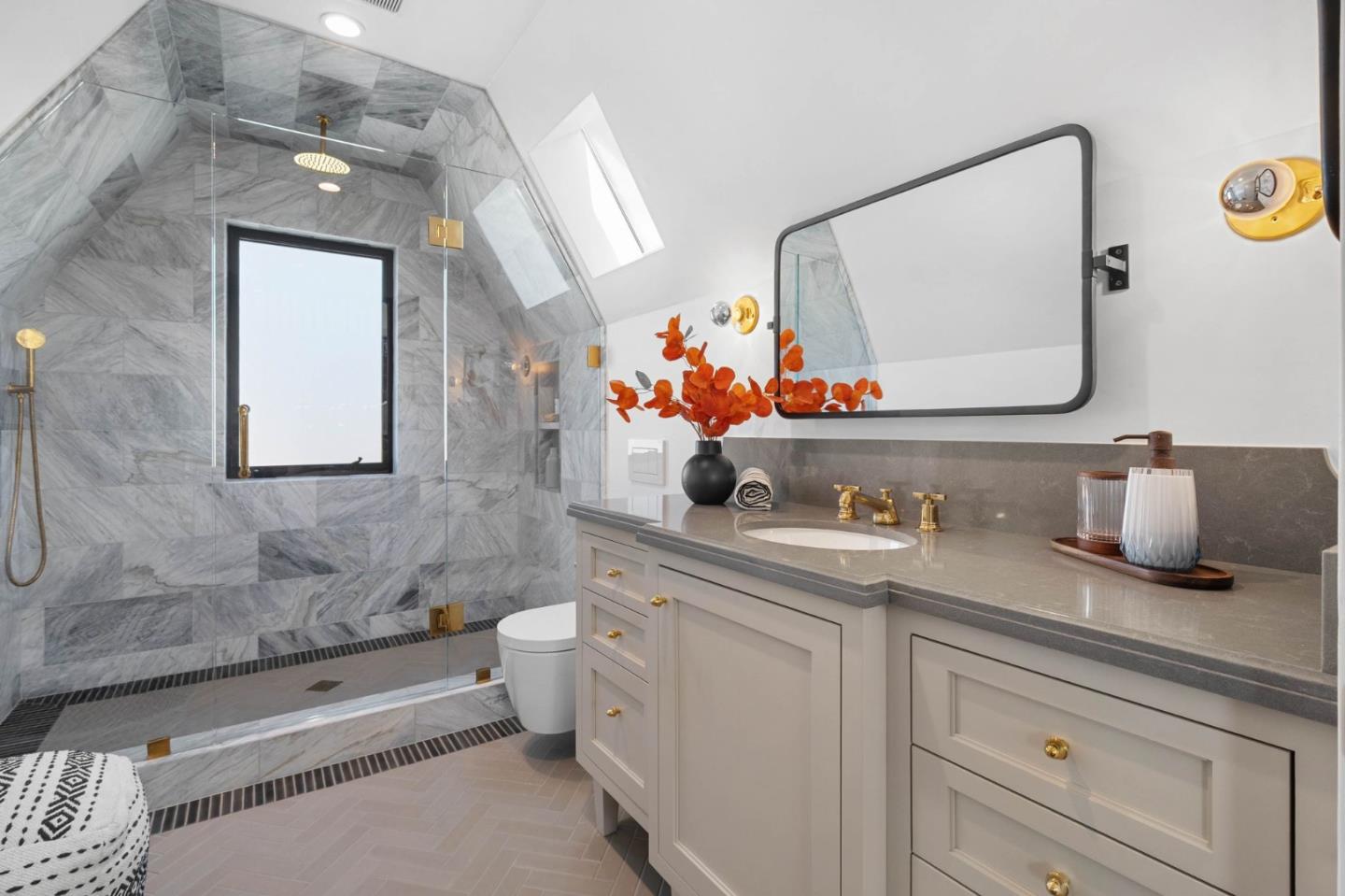 Detail Gallery Image 24 of 42 For 58 Gladys Ave, Mountain View,  CA 94043 - 4 Beds | 3/1 Baths