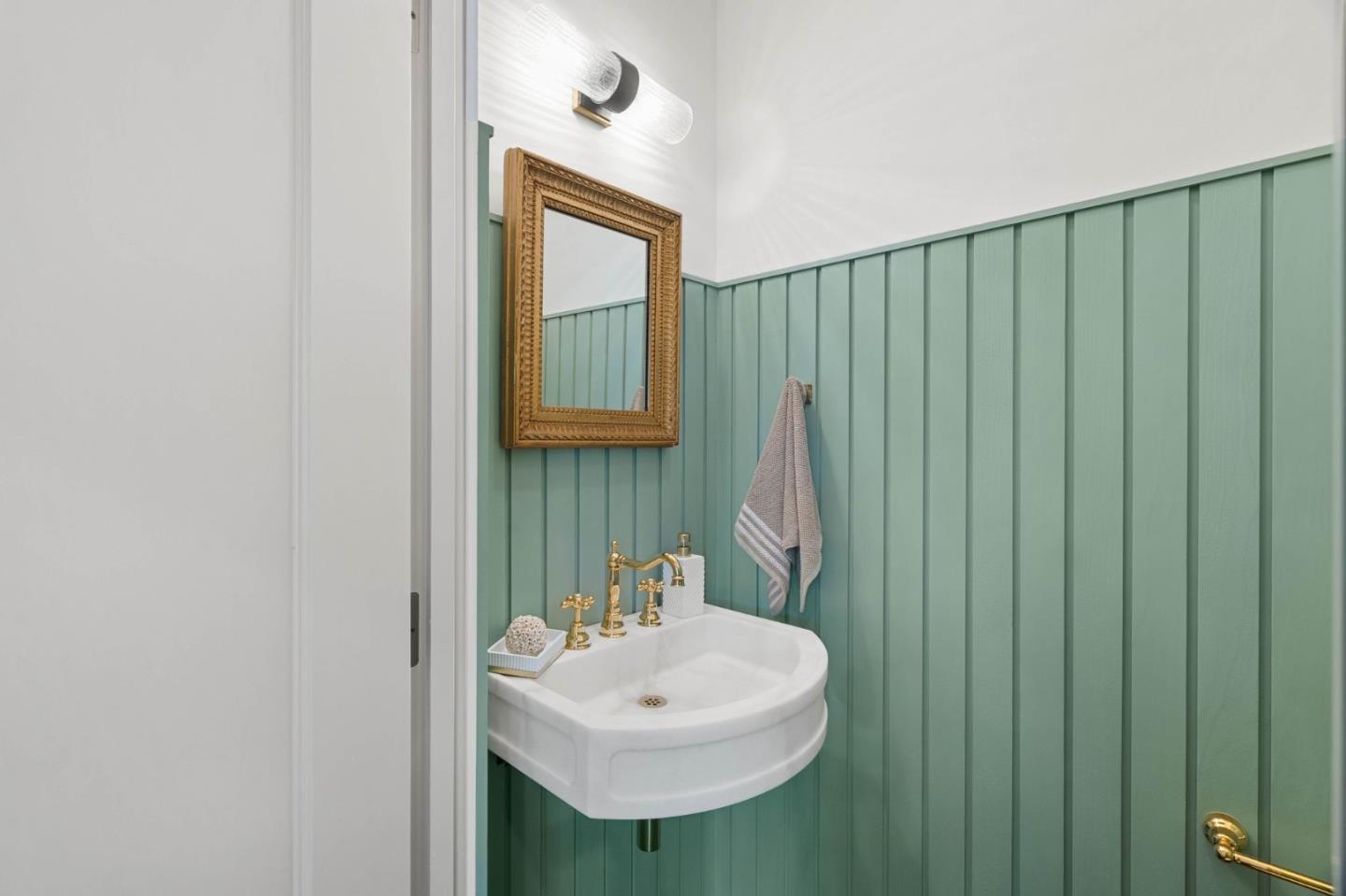 Detail Gallery Image 9 of 42 For 58 Gladys Ave, Mountain View,  CA 94043 - 4 Beds | 3/1 Baths