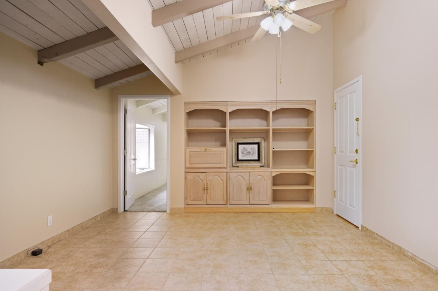 Detail Gallery Image 12 of 48 For 714 Monterey Salinas Hwy, Salinas,  CA 93908 - 5 Beds | 3 Baths