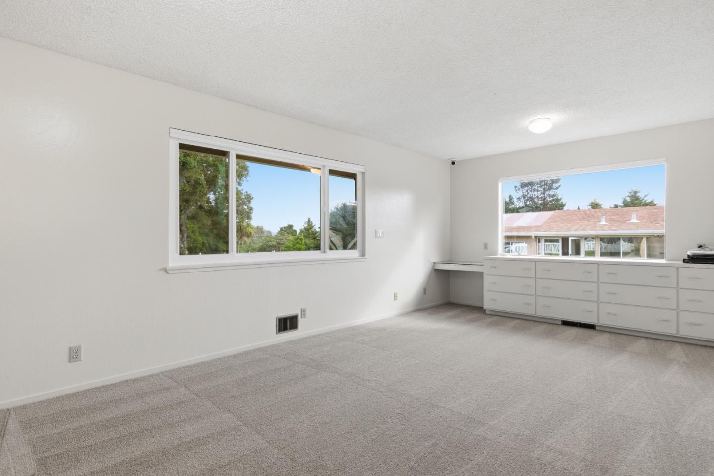 Detail Gallery Image 19 of 48 For 714 Monterey Salinas Hwy, Salinas,  CA 93908 - 5 Beds | 3 Baths