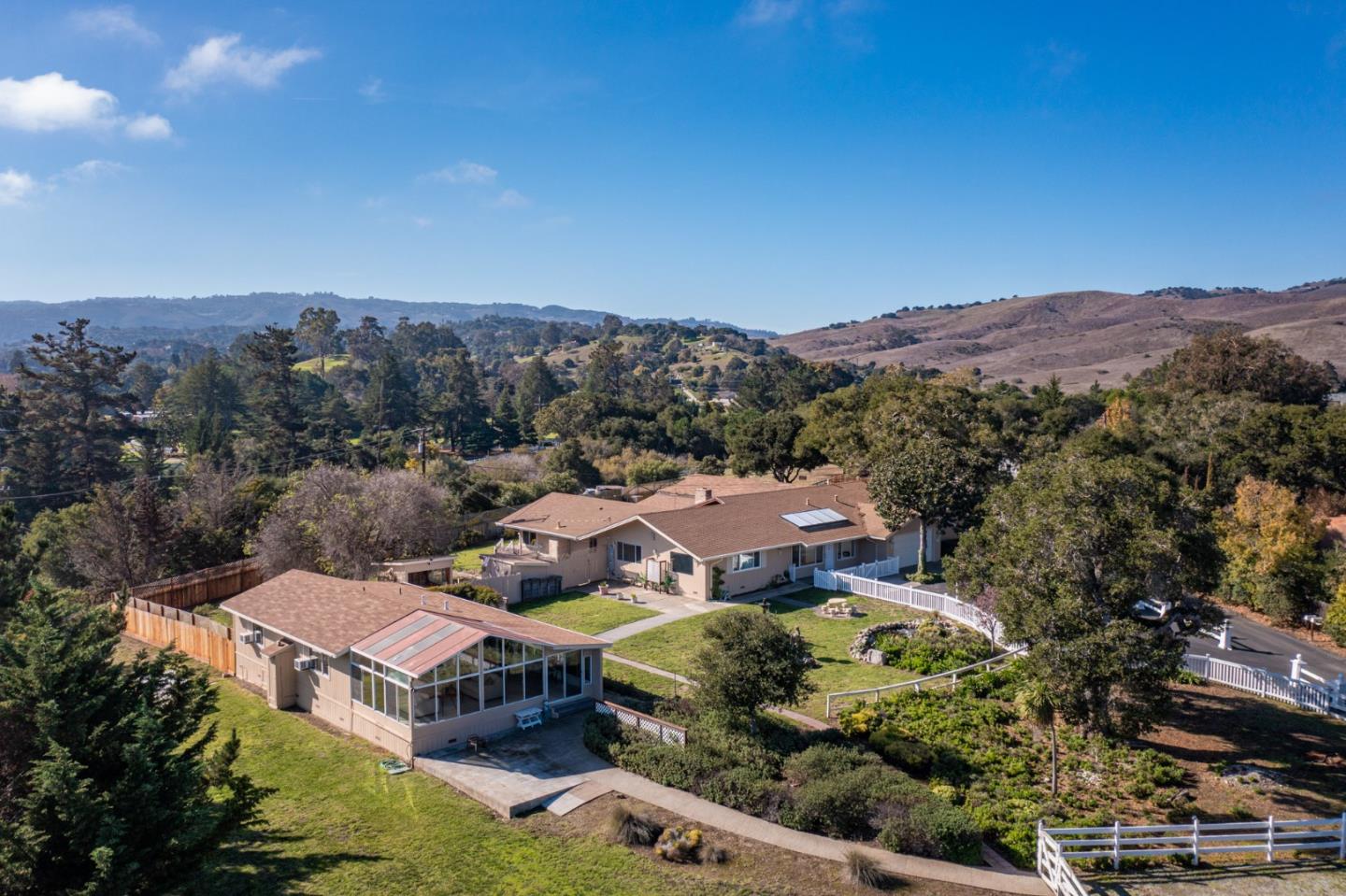 Detail Gallery Image 2 of 48 For 714 Monterey Salinas Hwy, Salinas,  CA 93908 - 5 Beds | 3 Baths