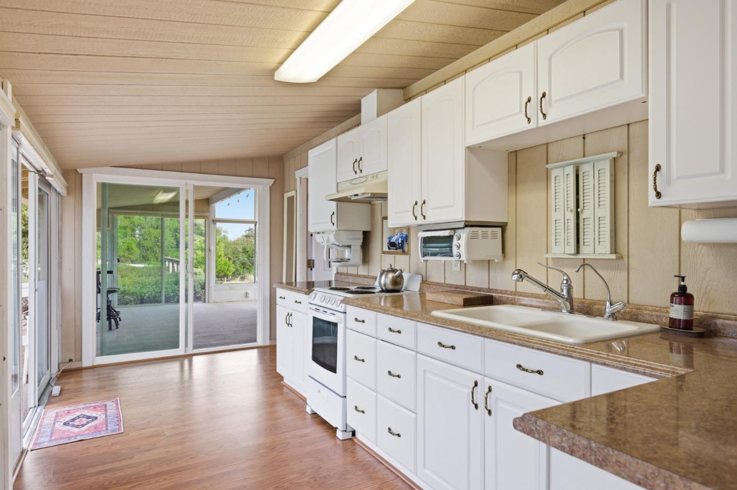 Detail Gallery Image 27 of 48 For 714 Monterey Salinas Hwy, Salinas,  CA 93908 - 5 Beds | 3 Baths