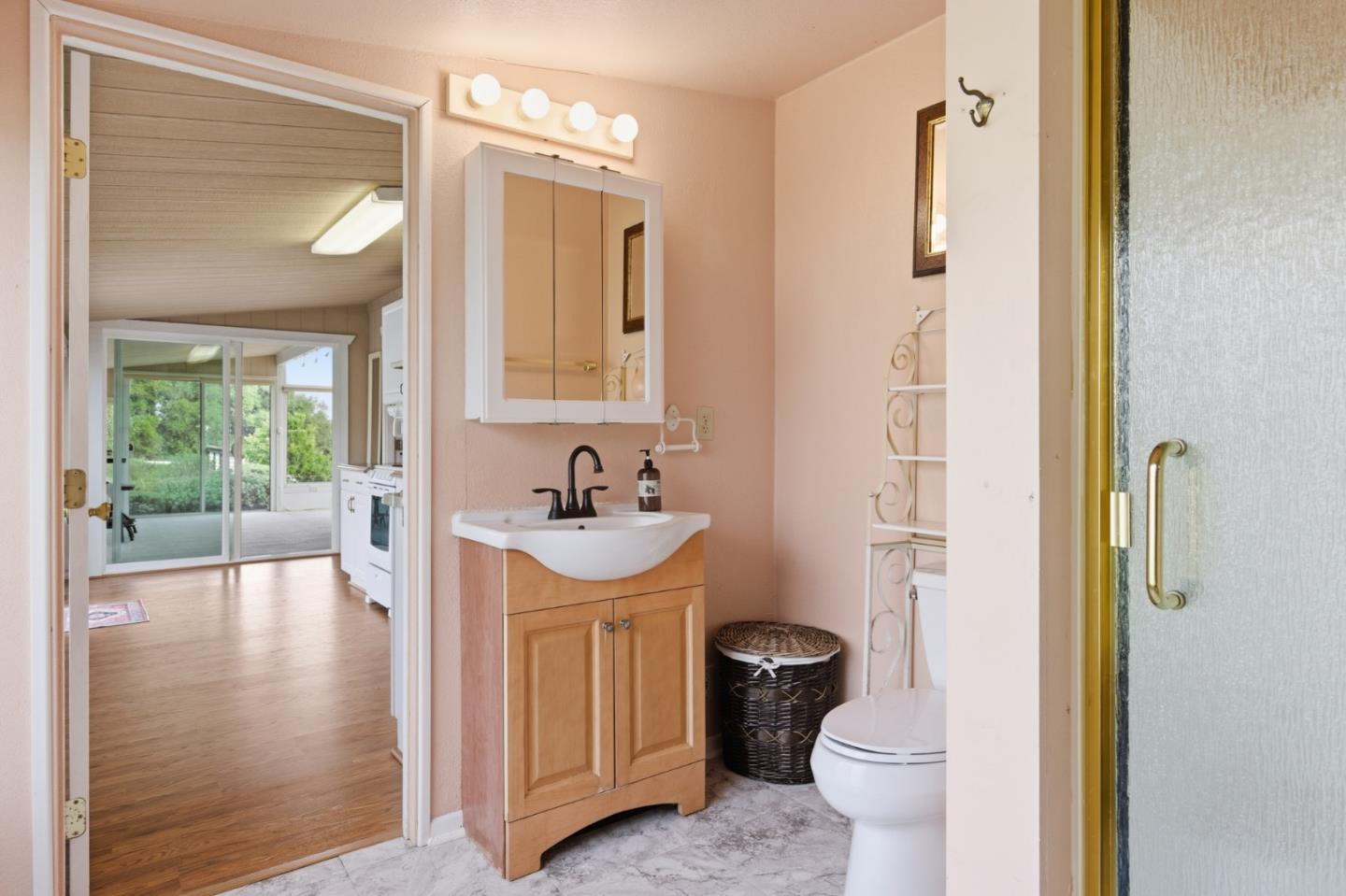 Detail Gallery Image 28 of 48 For 714 Monterey Salinas Hwy, Salinas,  CA 93908 - 5 Beds | 3 Baths