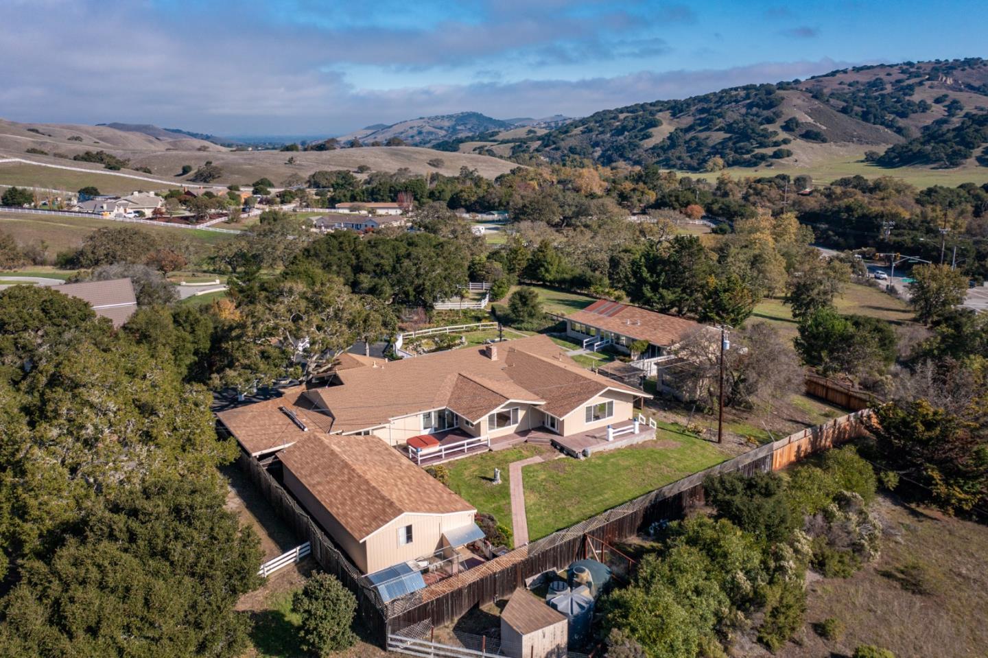 Detail Gallery Image 42 of 48 For 714 Monterey Salinas Hwy, Salinas,  CA 93908 - 5 Beds | 3 Baths