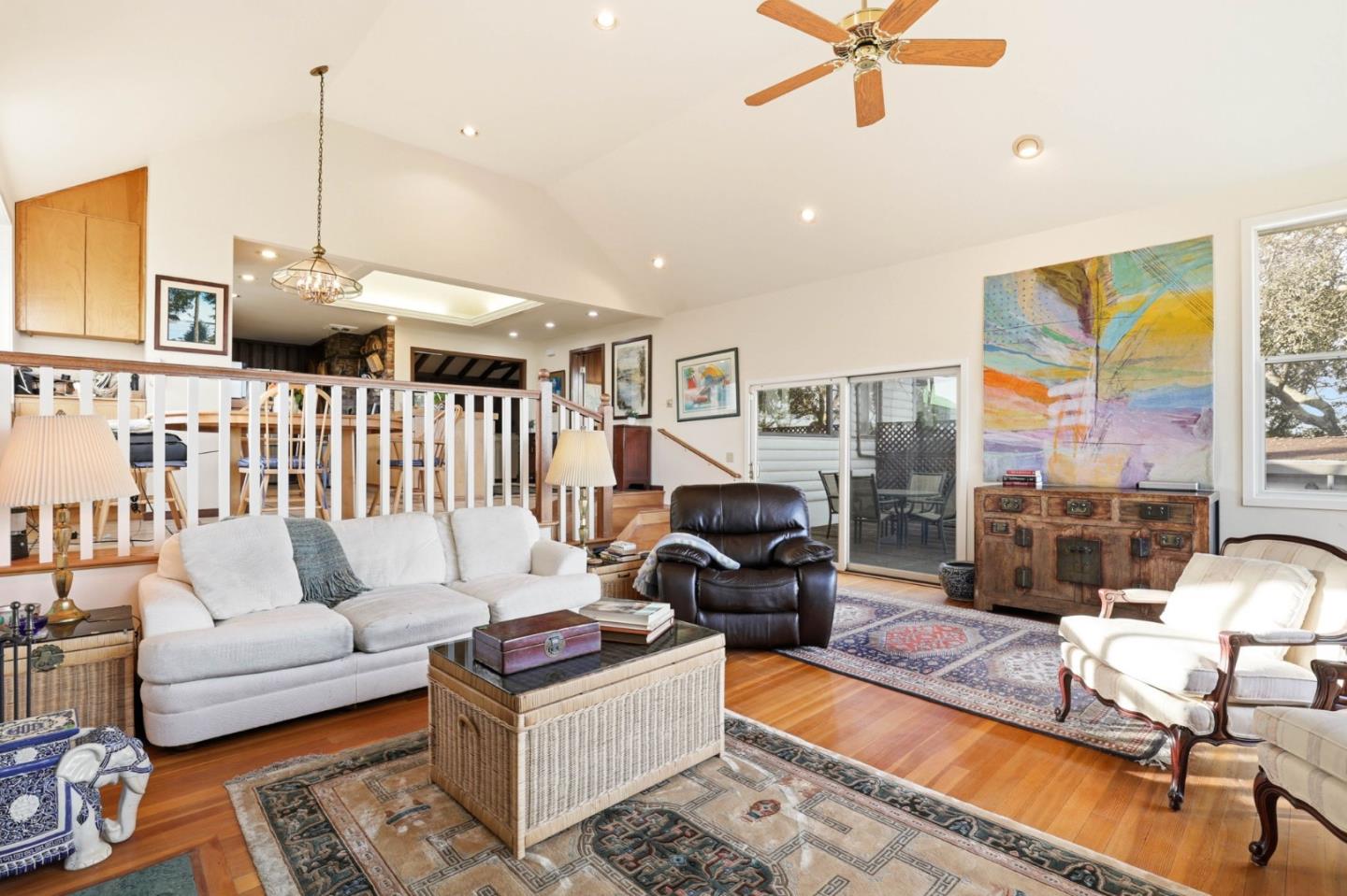 Detail Gallery Image 13 of 32 For 11 S Palomar Dr, Redwood City,  CA 94062 - 3 Beds | 3 Baths