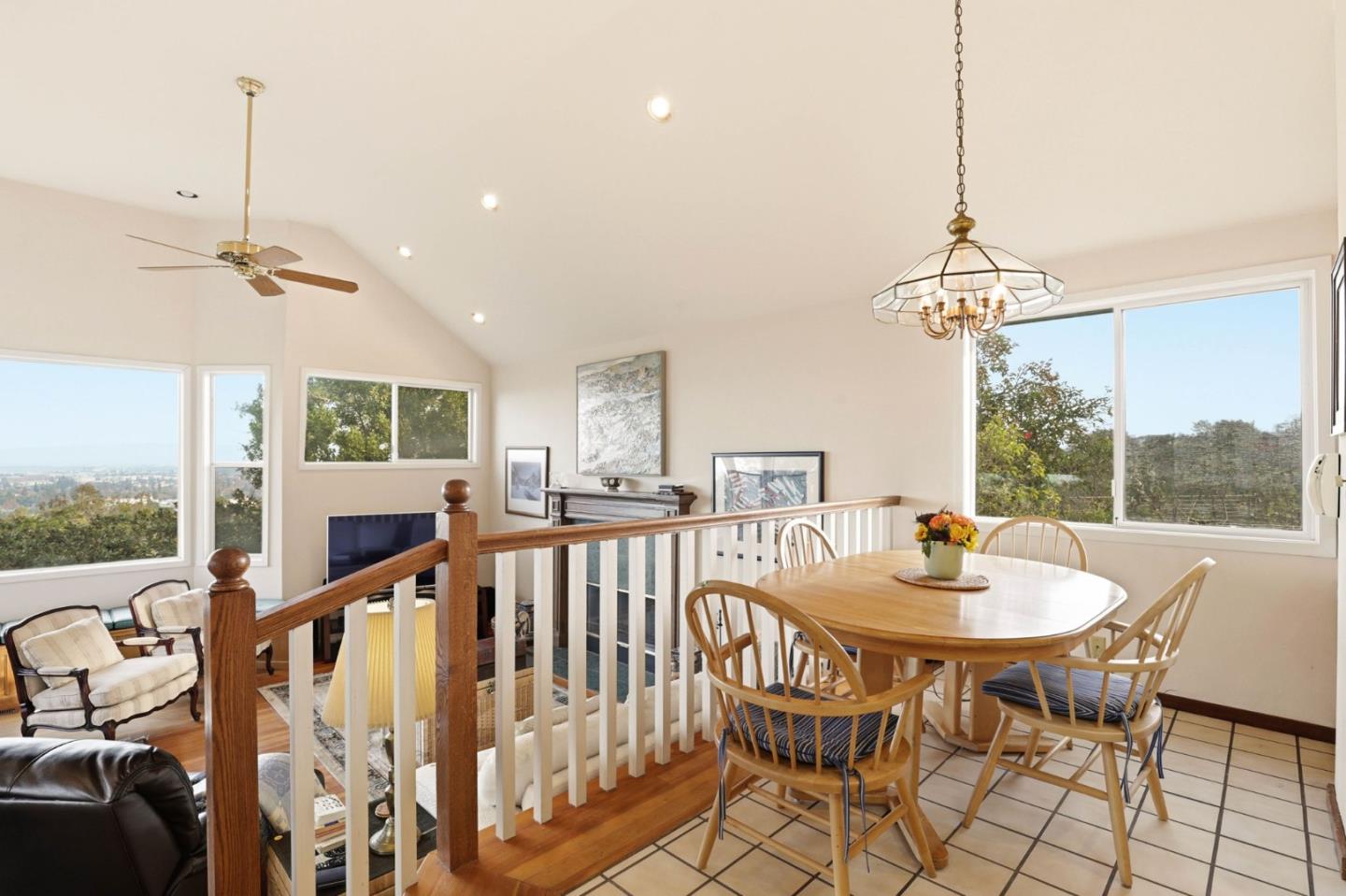 Detail Gallery Image 15 of 32 For 11 S Palomar Dr, Redwood City,  CA 94062 - 3 Beds | 3 Baths