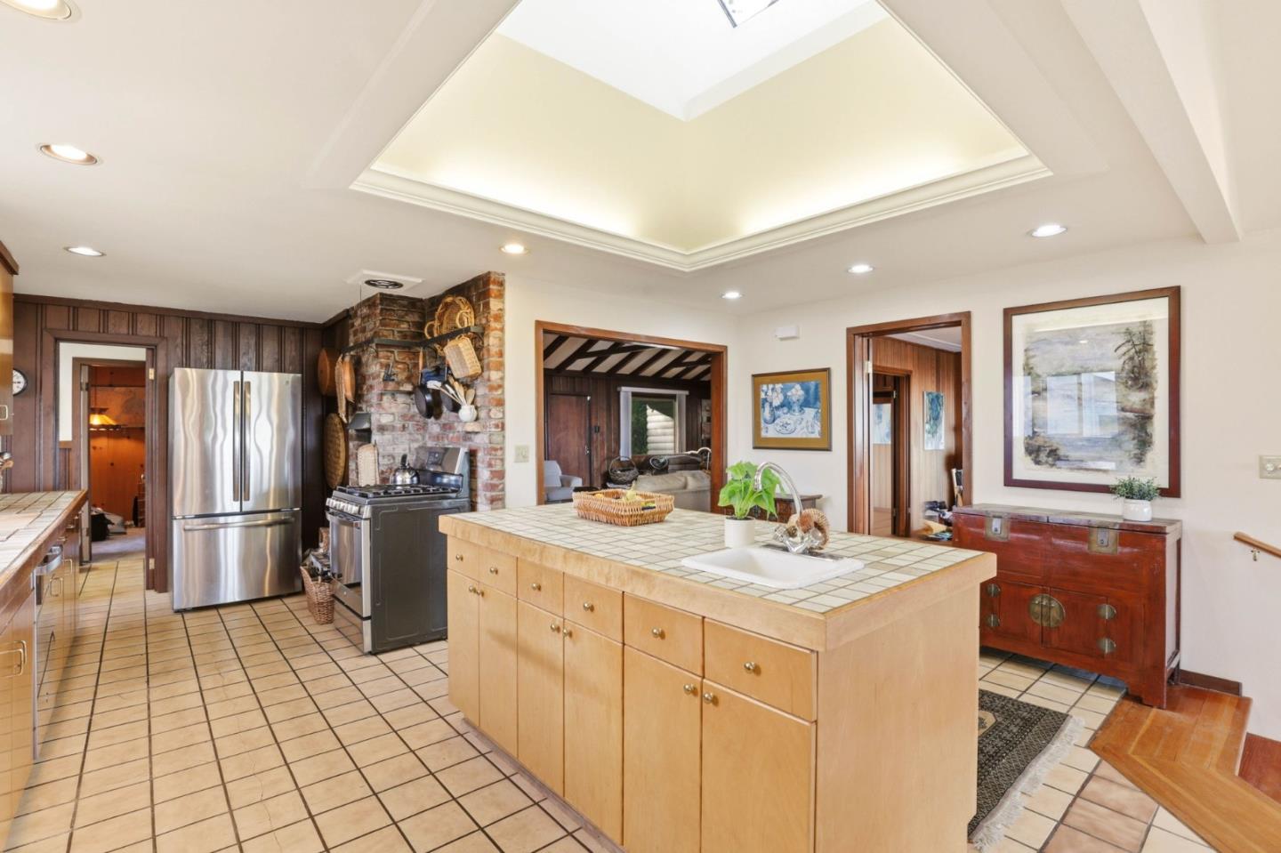 Detail Gallery Image 17 of 32 For 11 S Palomar Dr, Redwood City,  CA 94062 - 3 Beds | 3 Baths