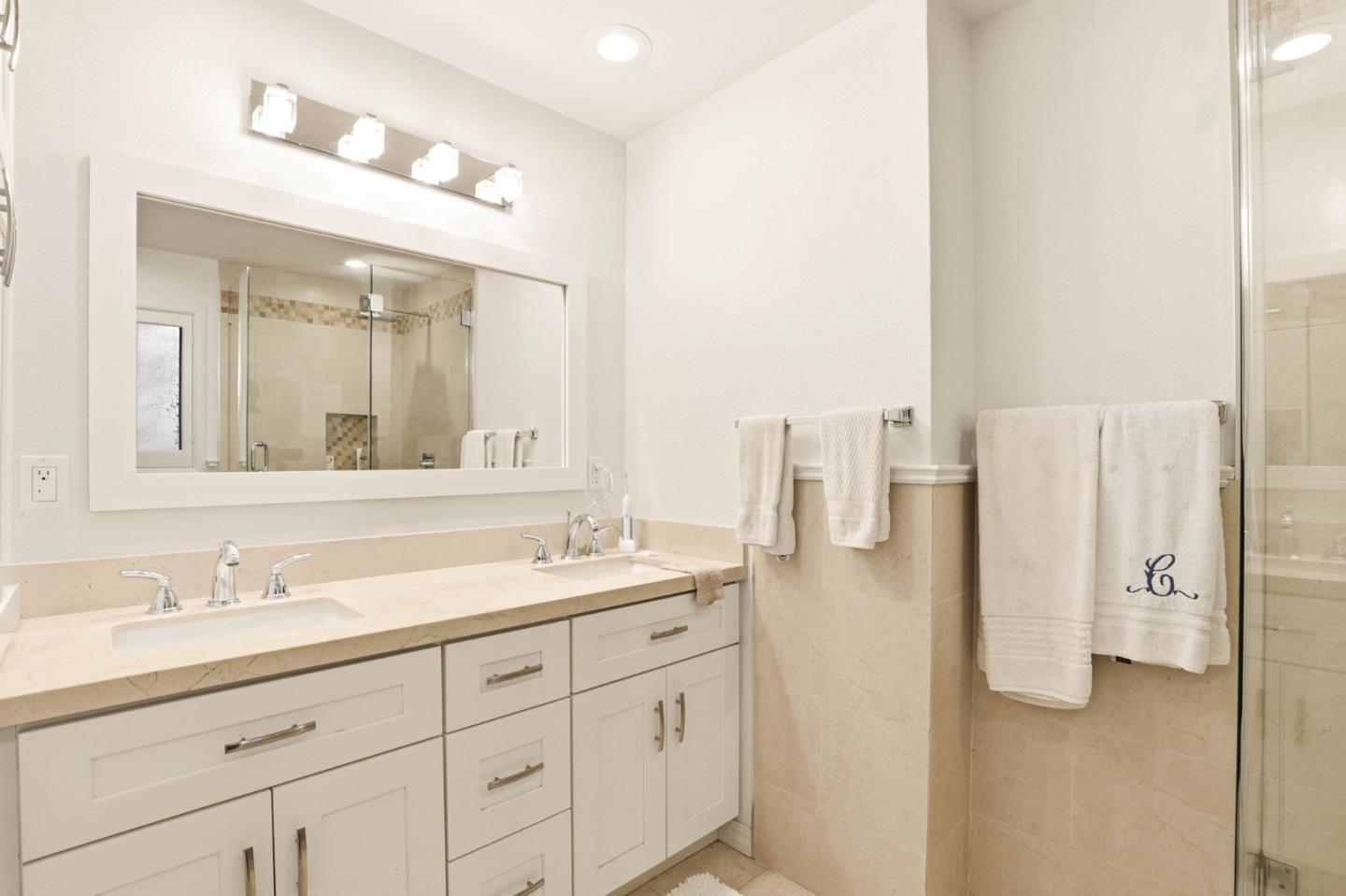 Detail Gallery Image 21 of 32 For 11 S Palomar Dr, Redwood City,  CA 94062 - 3 Beds | 3 Baths