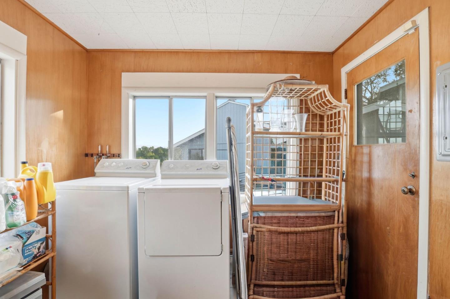 Detail Gallery Image 26 of 32 For 11 S Palomar Dr, Redwood City,  CA 94062 - 3 Beds | 3 Baths