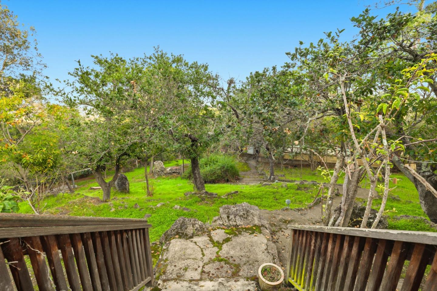 Detail Gallery Image 30 of 32 For 11 S Palomar Dr, Redwood City,  CA 94062 - 3 Beds | 3 Baths