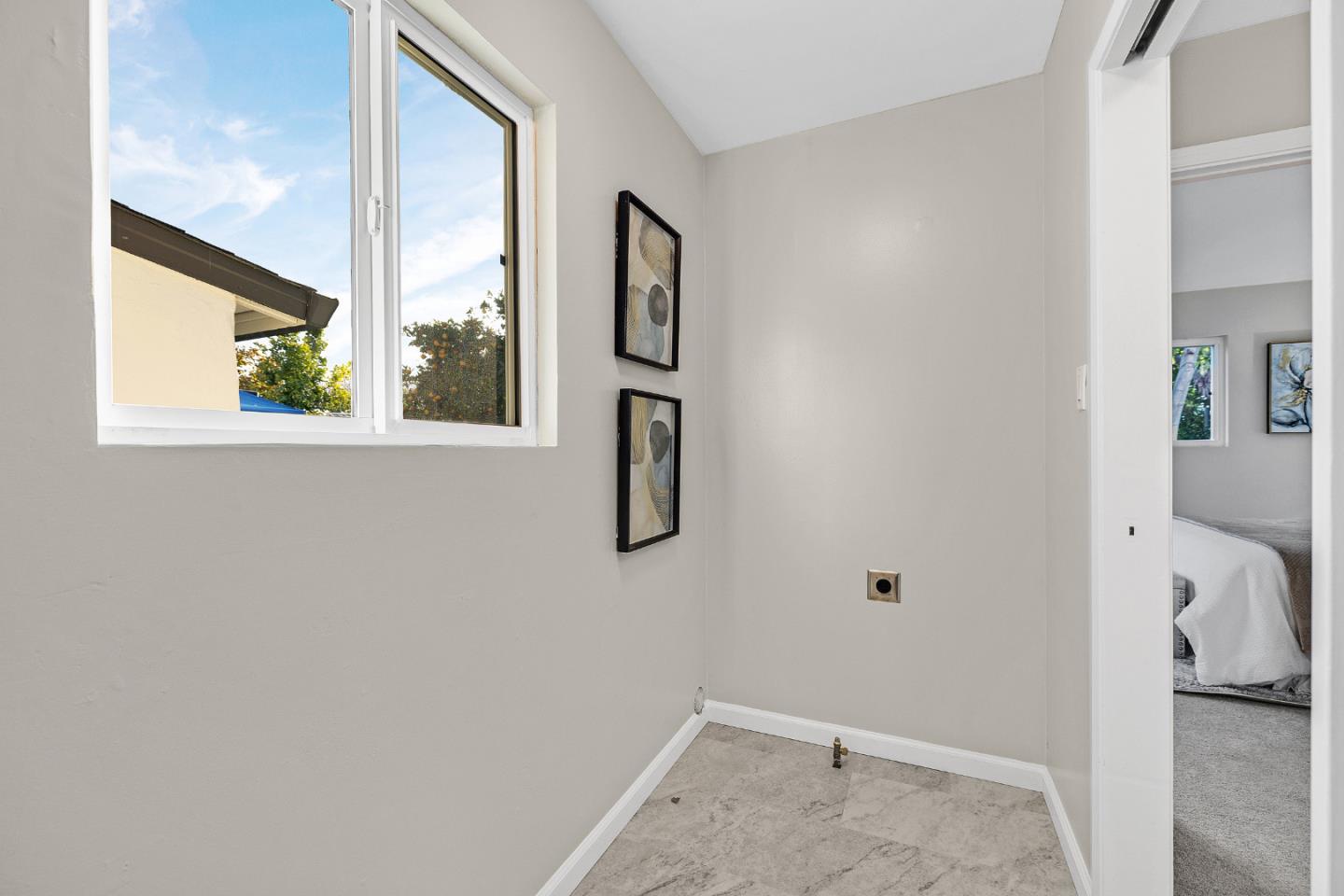 Detail Gallery Image 19 of 48 For 15741 Hesperian Blvd, San Lorenzo,  CA 94580 - 4 Beds | 2 Baths