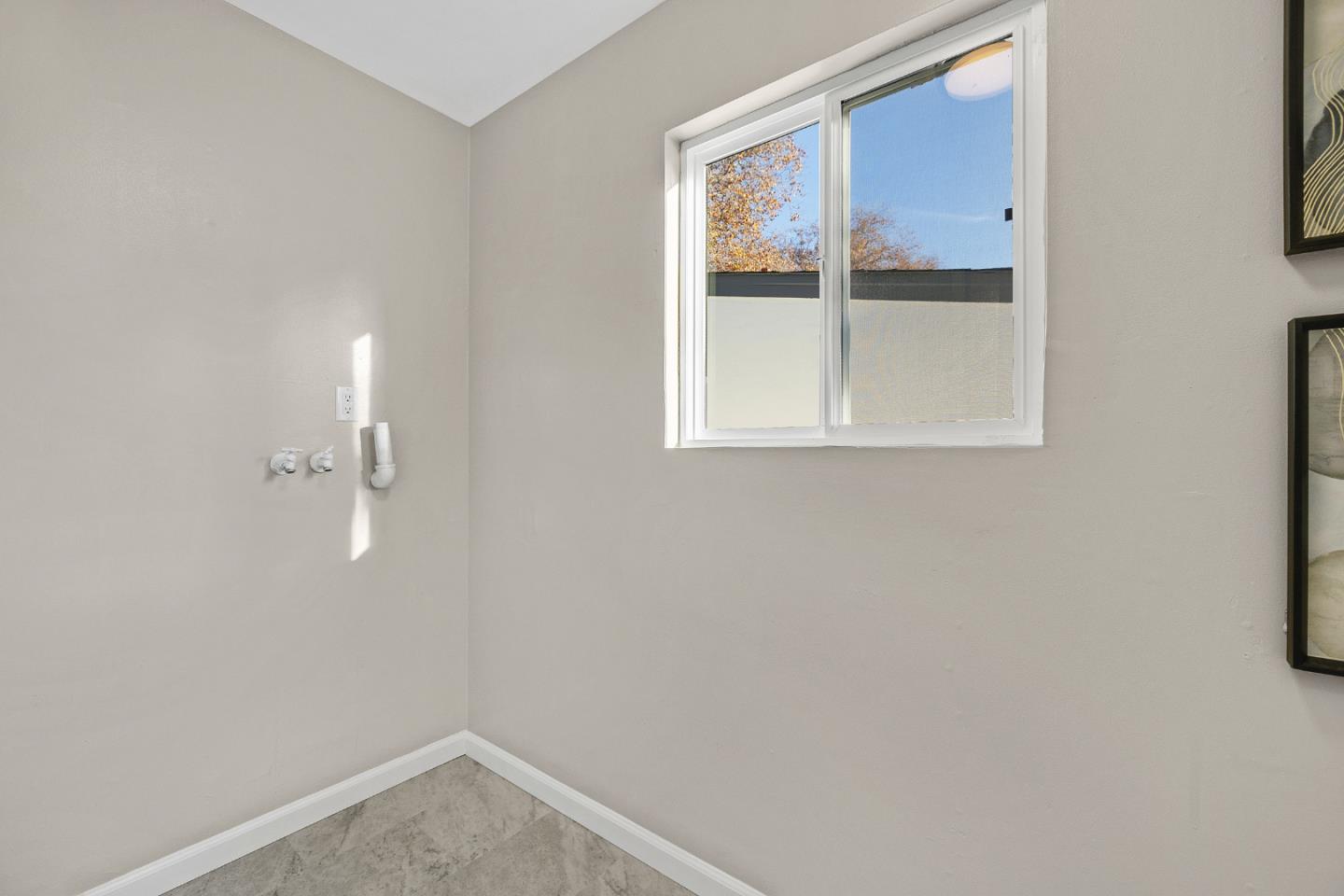 Detail Gallery Image 20 of 48 For 15741 Hesperian Blvd, San Lorenzo,  CA 94580 - 4 Beds | 2 Baths