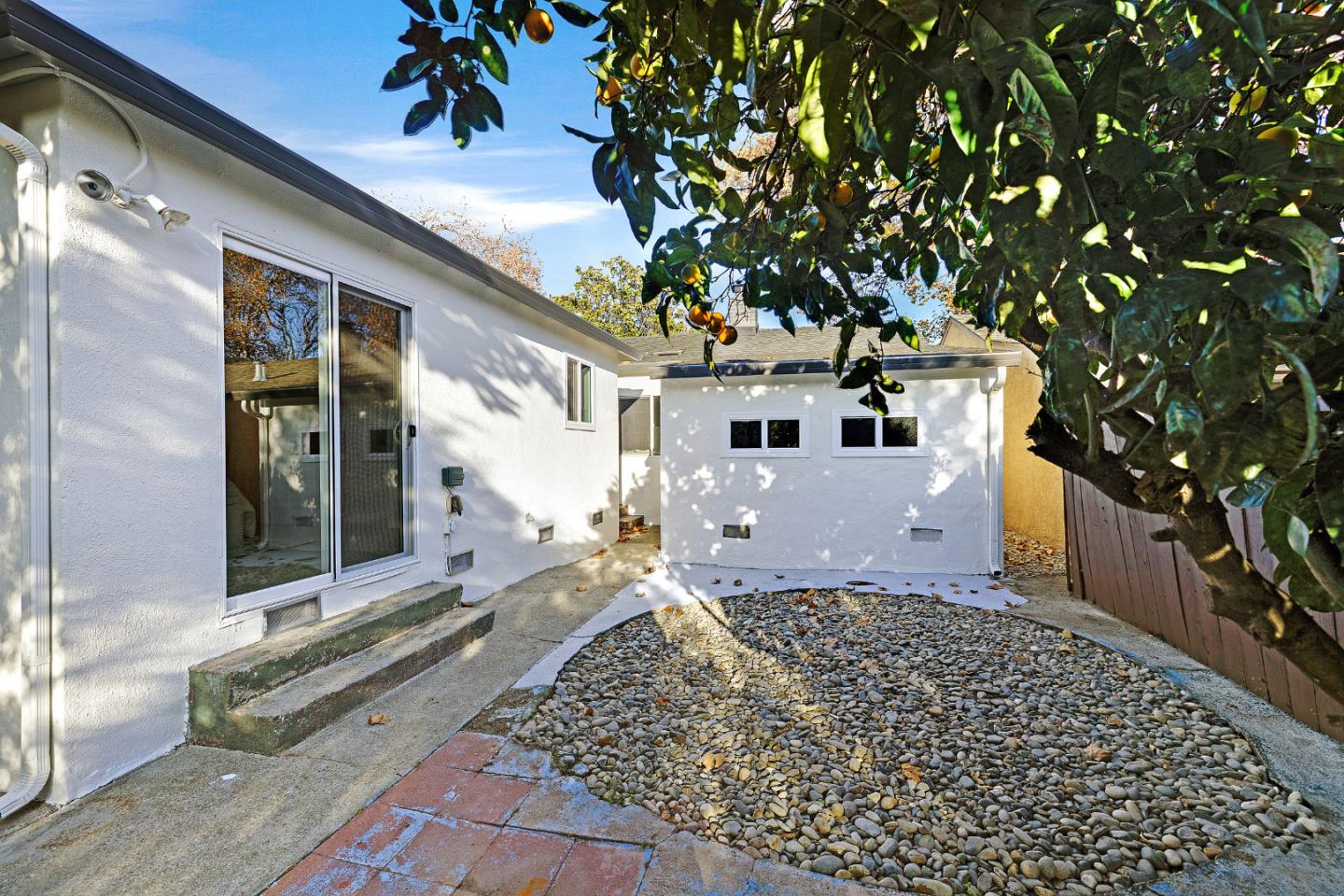 Detail Gallery Image 28 of 48 For 15741 Hesperian Blvd, San Lorenzo,  CA 94580 - 4 Beds | 2 Baths