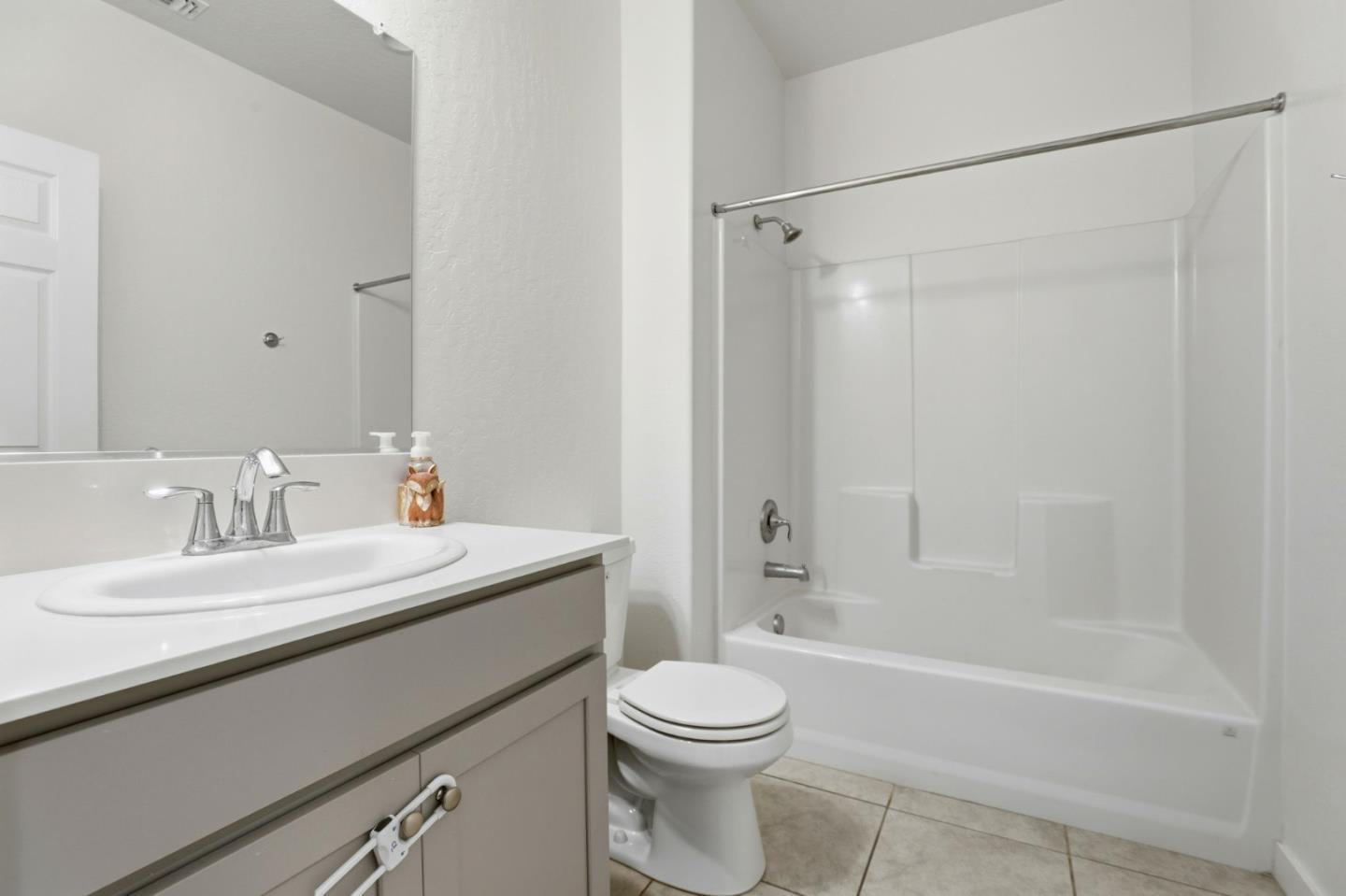 Detail Gallery Image 26 of 45 For 354 Manchester Dr, Los Banos,  CA 93635 - 4 Beds | 3 Baths