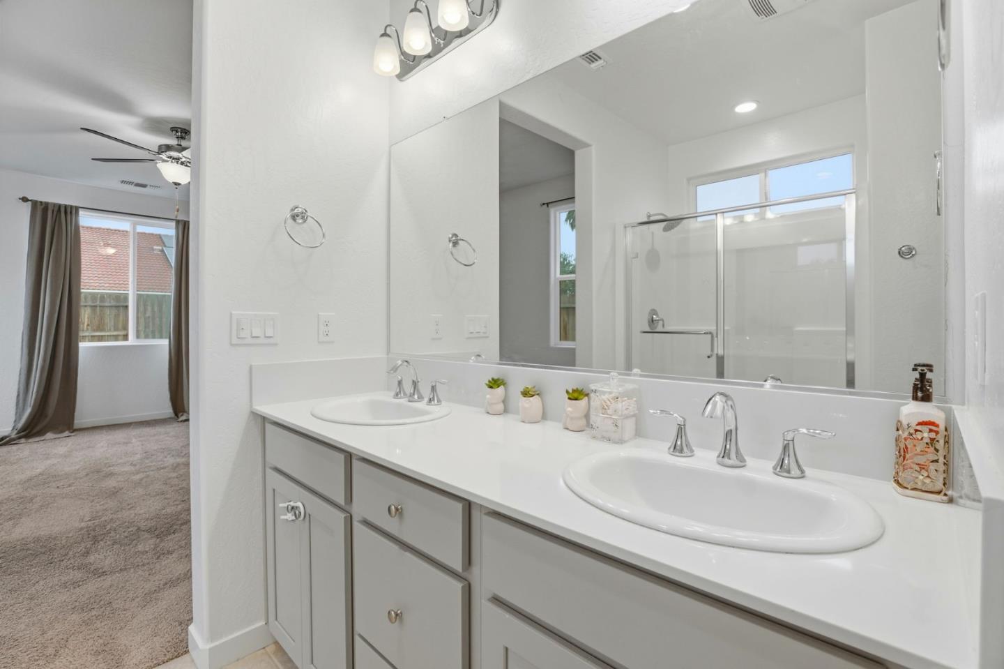 Detail Gallery Image 35 of 45 For 354 Manchester Dr, Los Banos,  CA 93635 - 4 Beds | 3 Baths