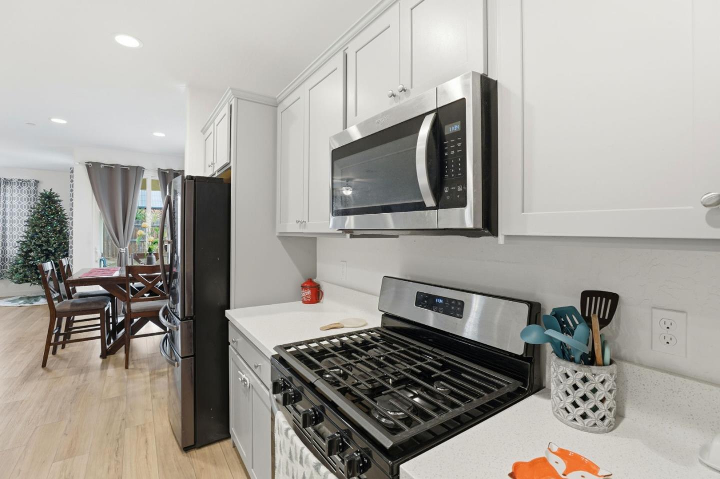 Detail Gallery Image 9 of 45 For 354 Manchester Dr, Los Banos,  CA 93635 - 4 Beds | 3 Baths