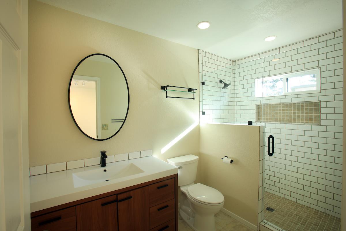 Detail Gallery Image 7 of 13 For 1516 Hilby Ave, Seaside,  CA 93955 - 3 Beds | 2 Baths