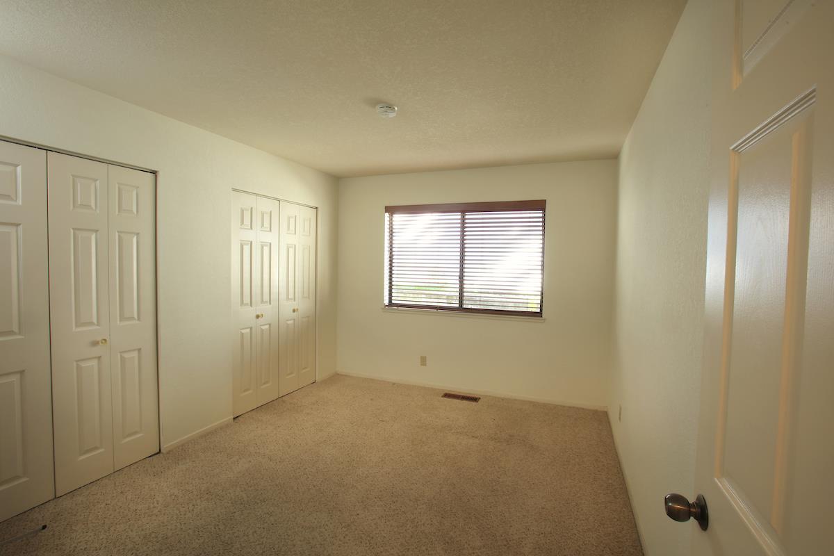 Detail Gallery Image 9 of 13 For 1516 Hilby Ave, Seaside,  CA 93955 - 3 Beds | 2 Baths