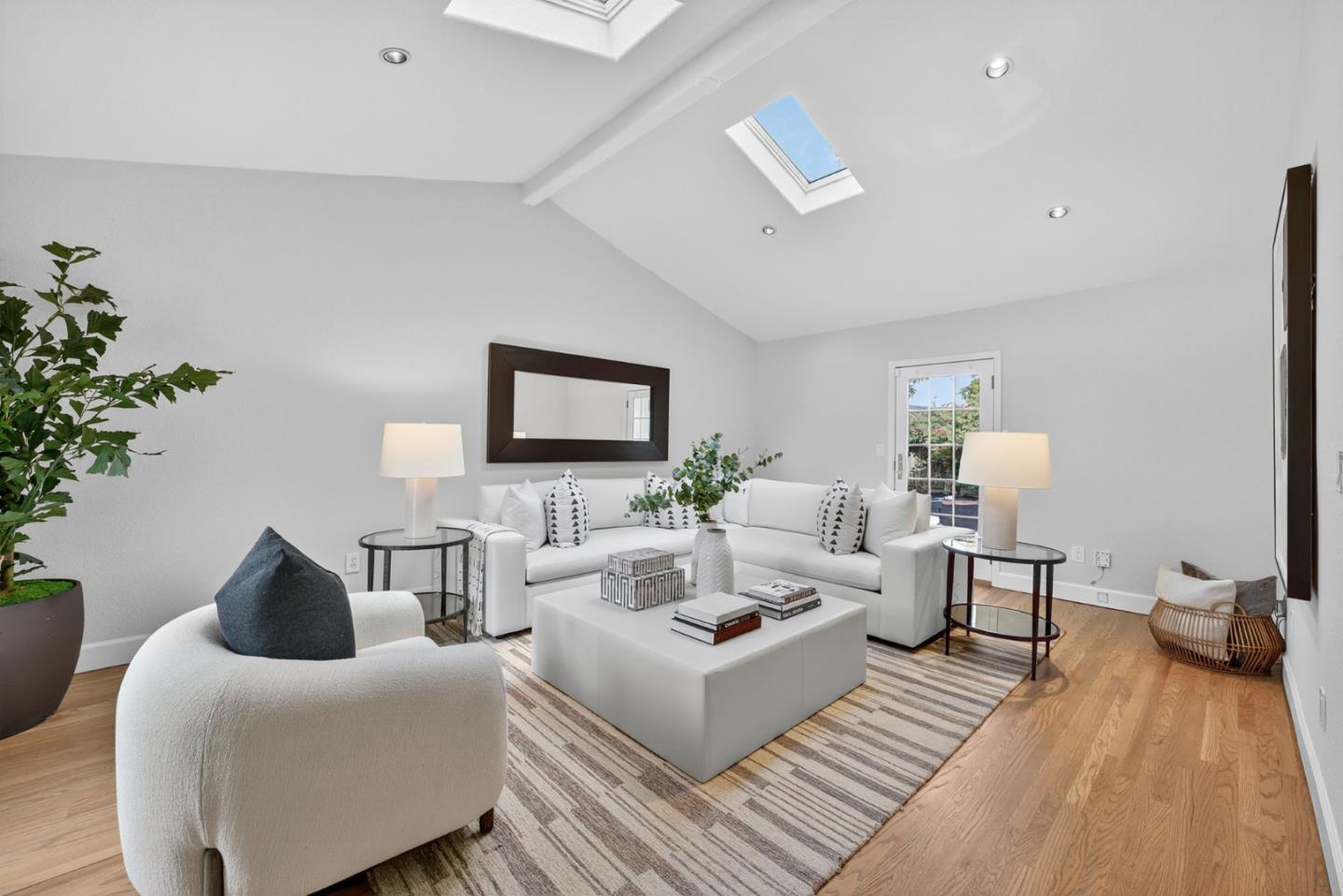 Detail Gallery Image 10 of 42 For 6365 Candlewood Ct, Cupertino,  CA 95014 - 4 Beds | 3 Baths