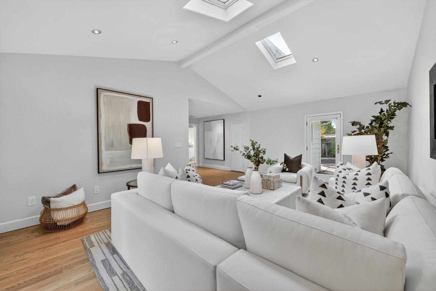 Detail Gallery Image 11 of 42 For 6365 Candlewood Ct, Cupertino,  CA 95014 - 4 Beds | 3 Baths