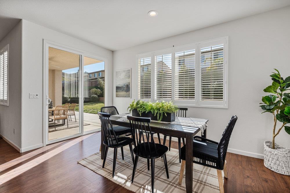 Detail Gallery Image 19 of 46 For 20 Hospital Rd, Hollister,  CA 95023 - 4 Beds | 2/1 Baths