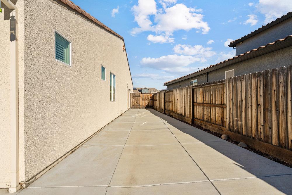 Detail Gallery Image 36 of 46 For 20 Hospital Rd, Hollister,  CA 95023 - 4 Beds | 2/1 Baths