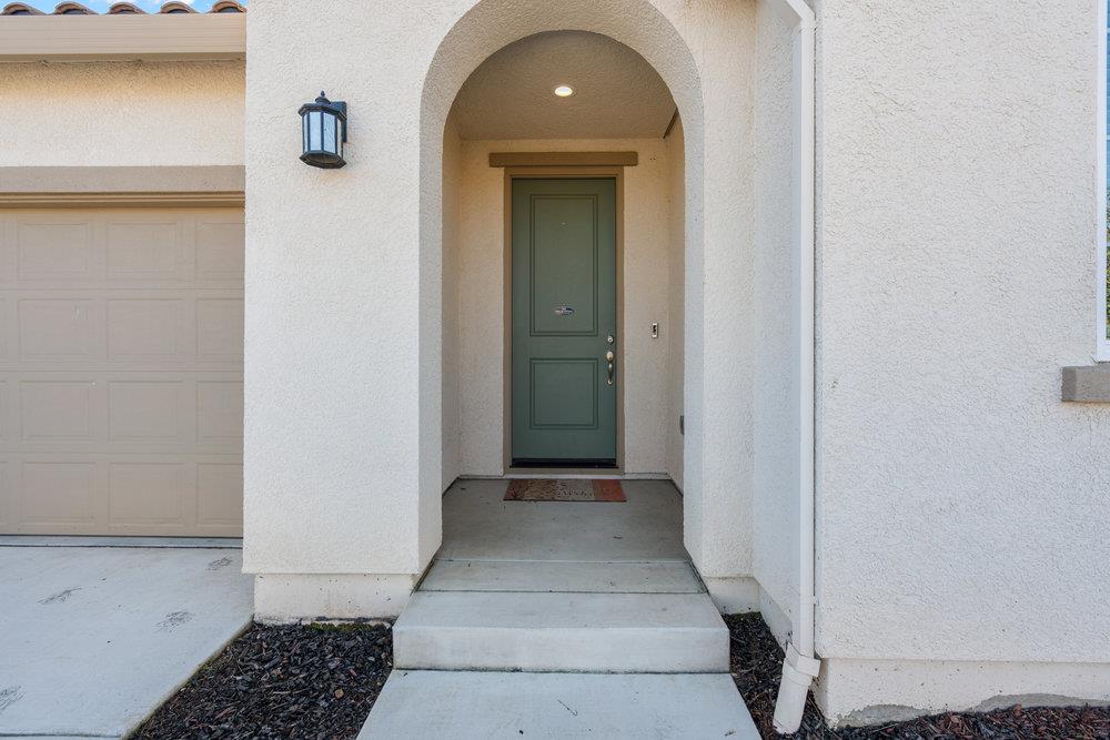 Detail Gallery Image 5 of 46 For 20 Hospital Rd, Hollister,  CA 95023 - 4 Beds | 2/1 Baths