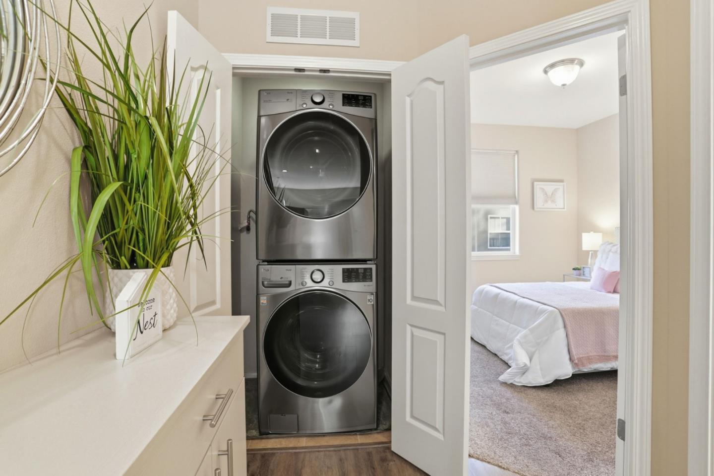 Detail Gallery Image 12 of 19 For 652 Harrison Ter, San Jose,  CA 95125 - 4 Beds | 4 Baths