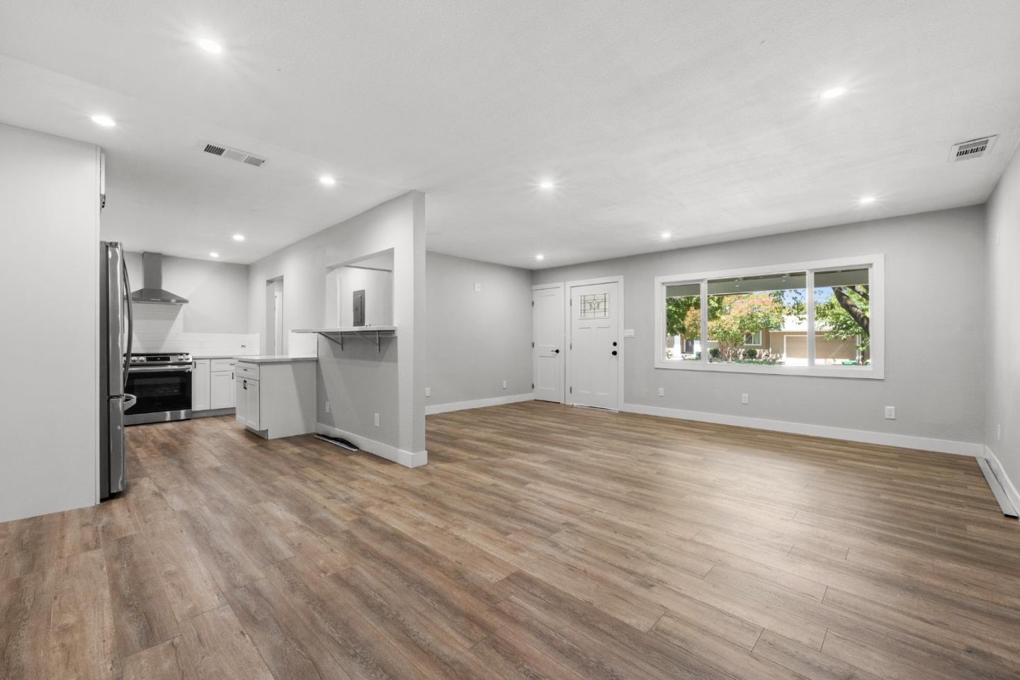 Detail Gallery Image 16 of 31 For 212 E Longview Ave, Stockton,  CA 95207 - 3 Beds | 1 Baths